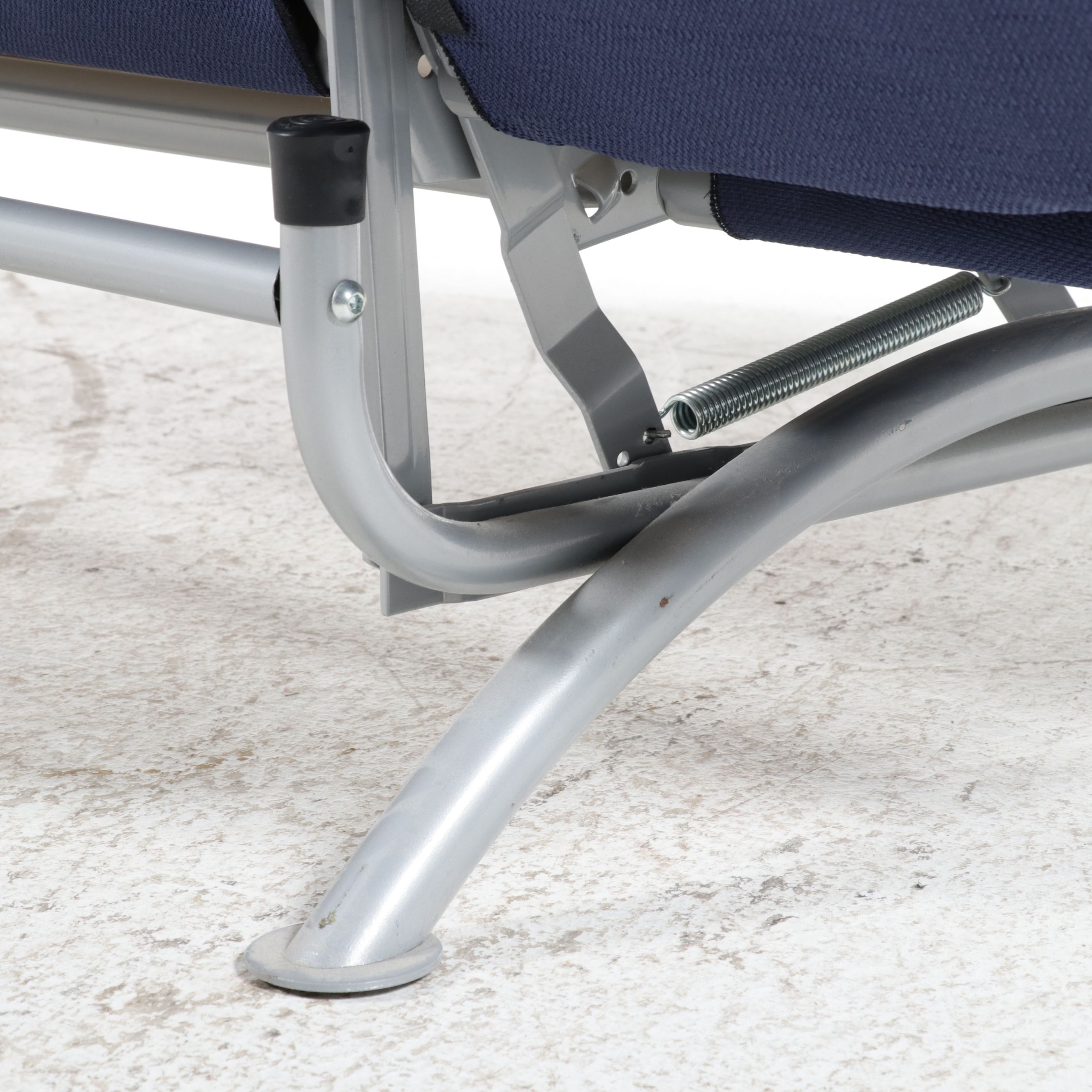 Contemporary Metal Frame Upholstered Futon