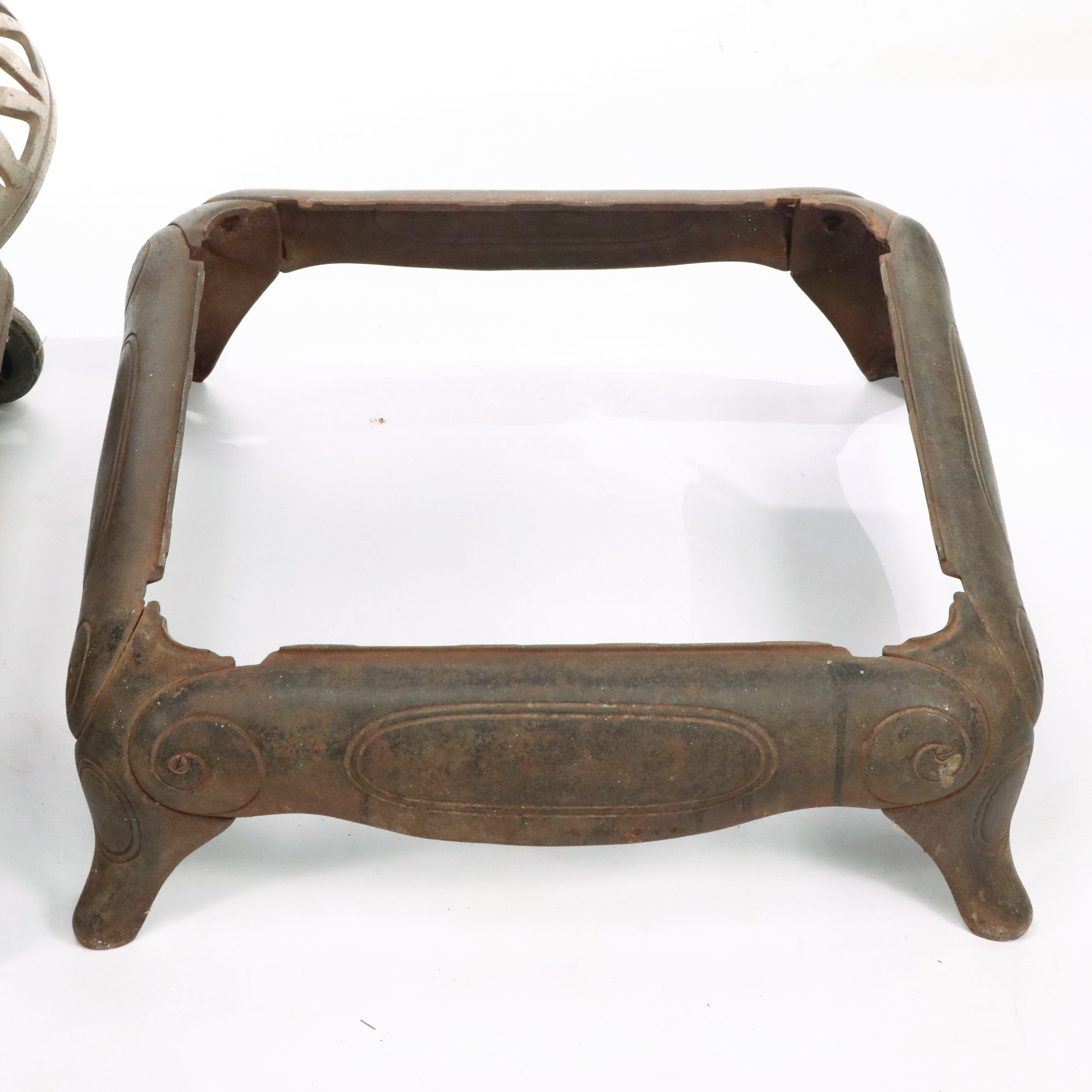 Indianapolis Stove Co. "Indian Oak 191" Cast Iron Parlor Stove