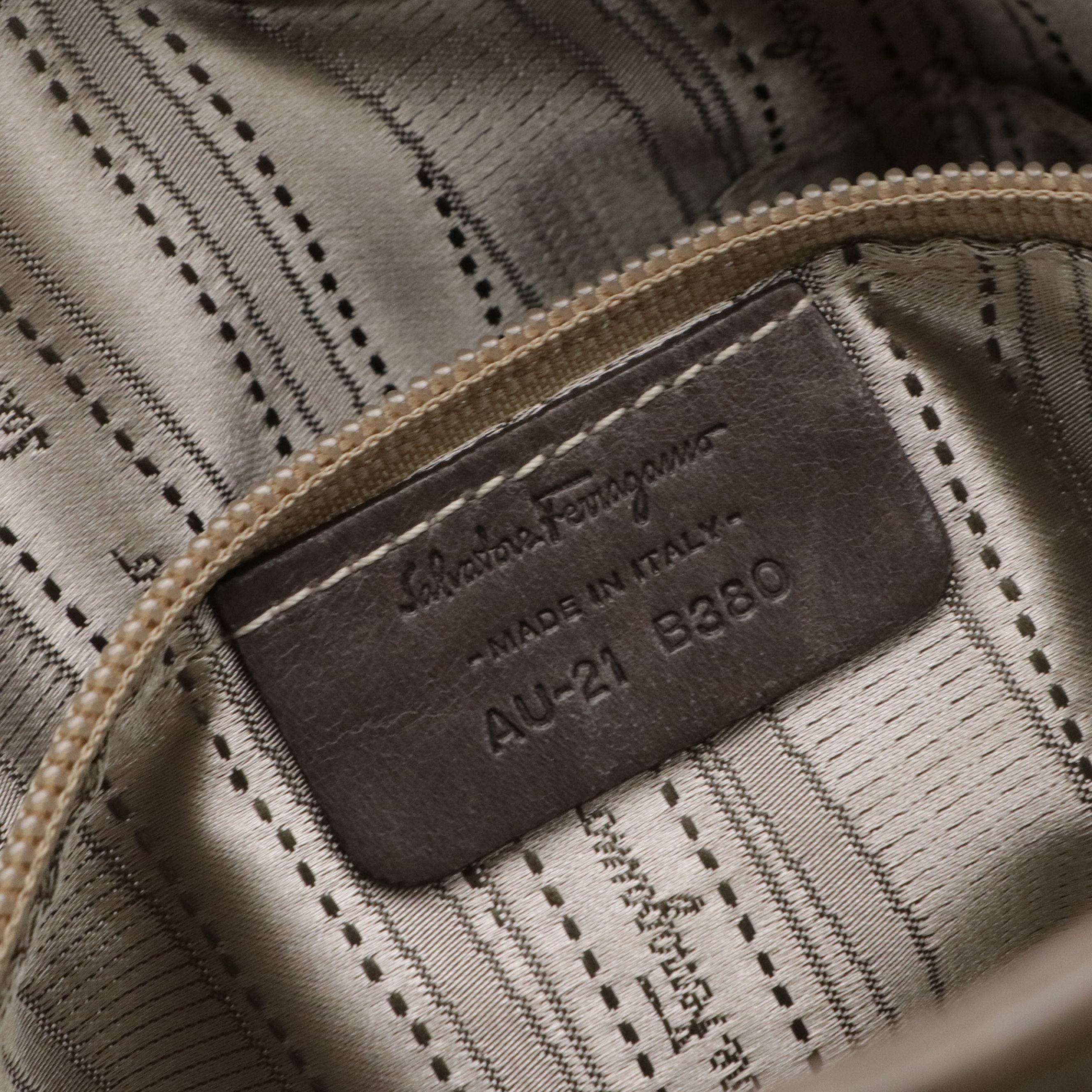 Salvatore Ferragamo Gancini Bubble Quilted Handbag in Grey Leather