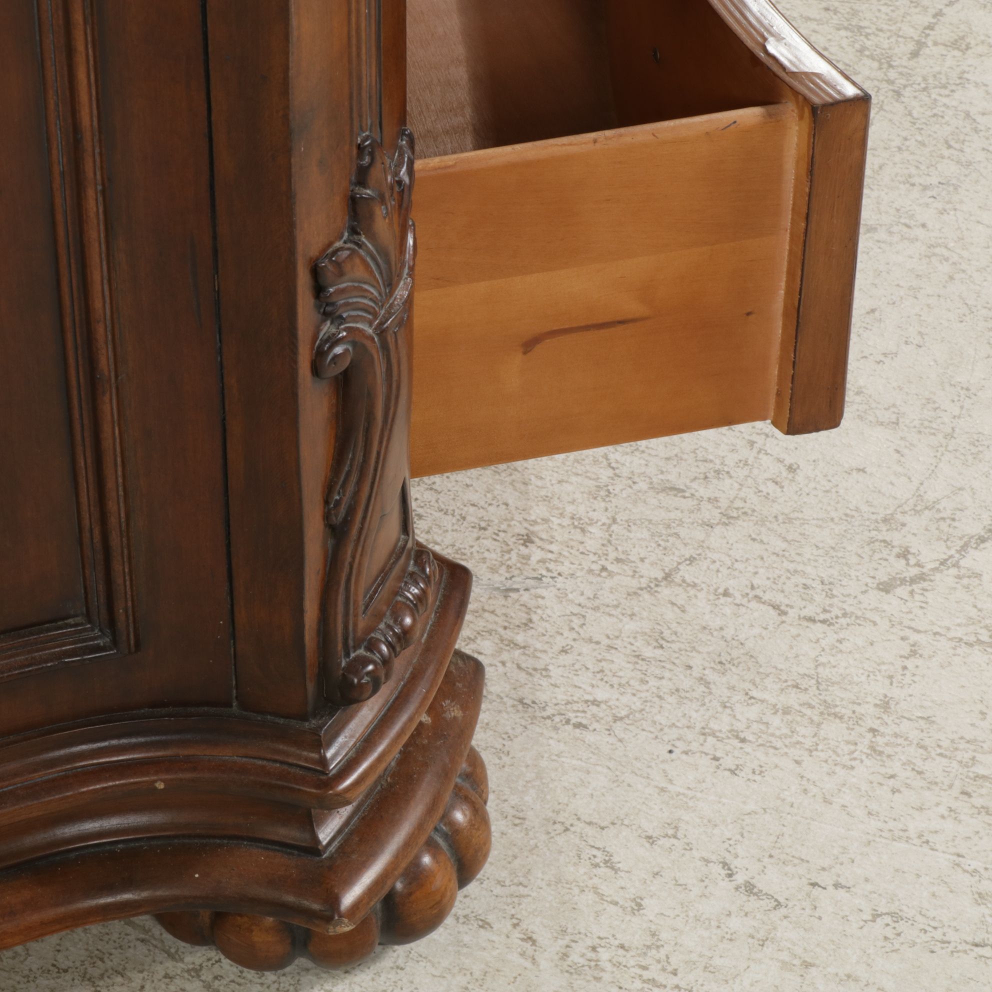 Mahogany Veneer Serpentine Front Dresser, 21st Century