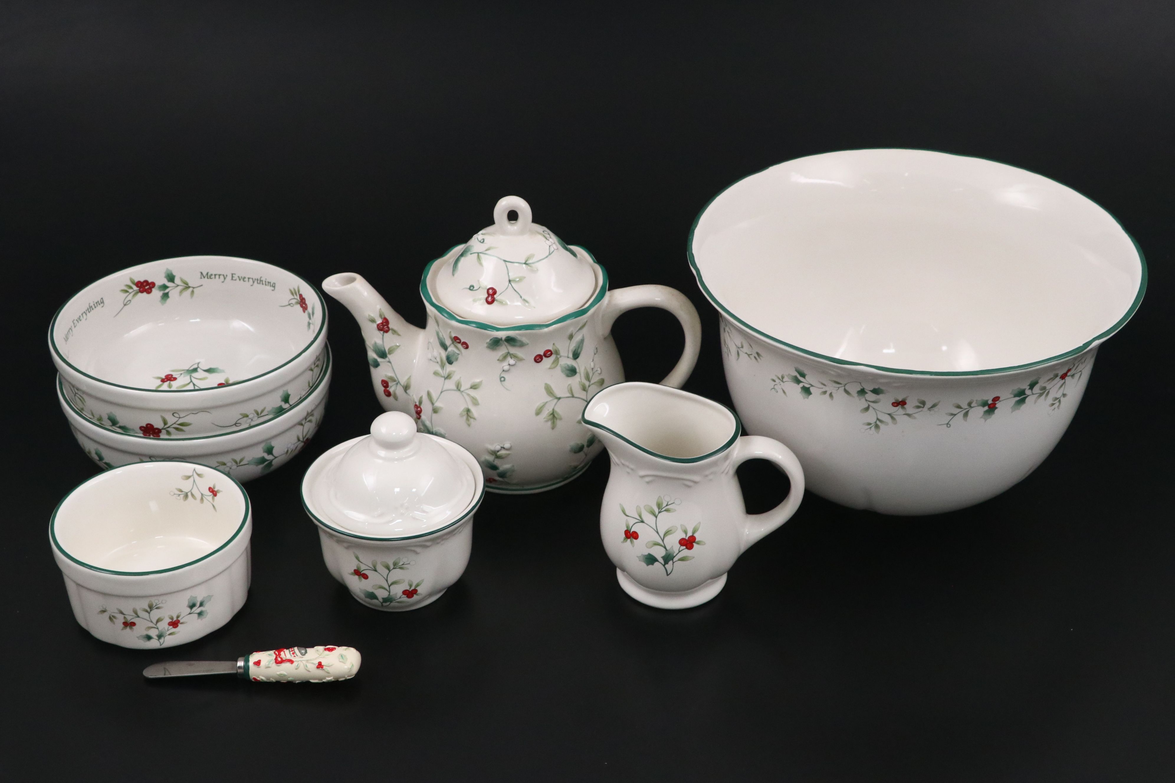 Pfaltzgraff "Winterberry" Ceramic Seasonal Dinnerware and Table Accessories