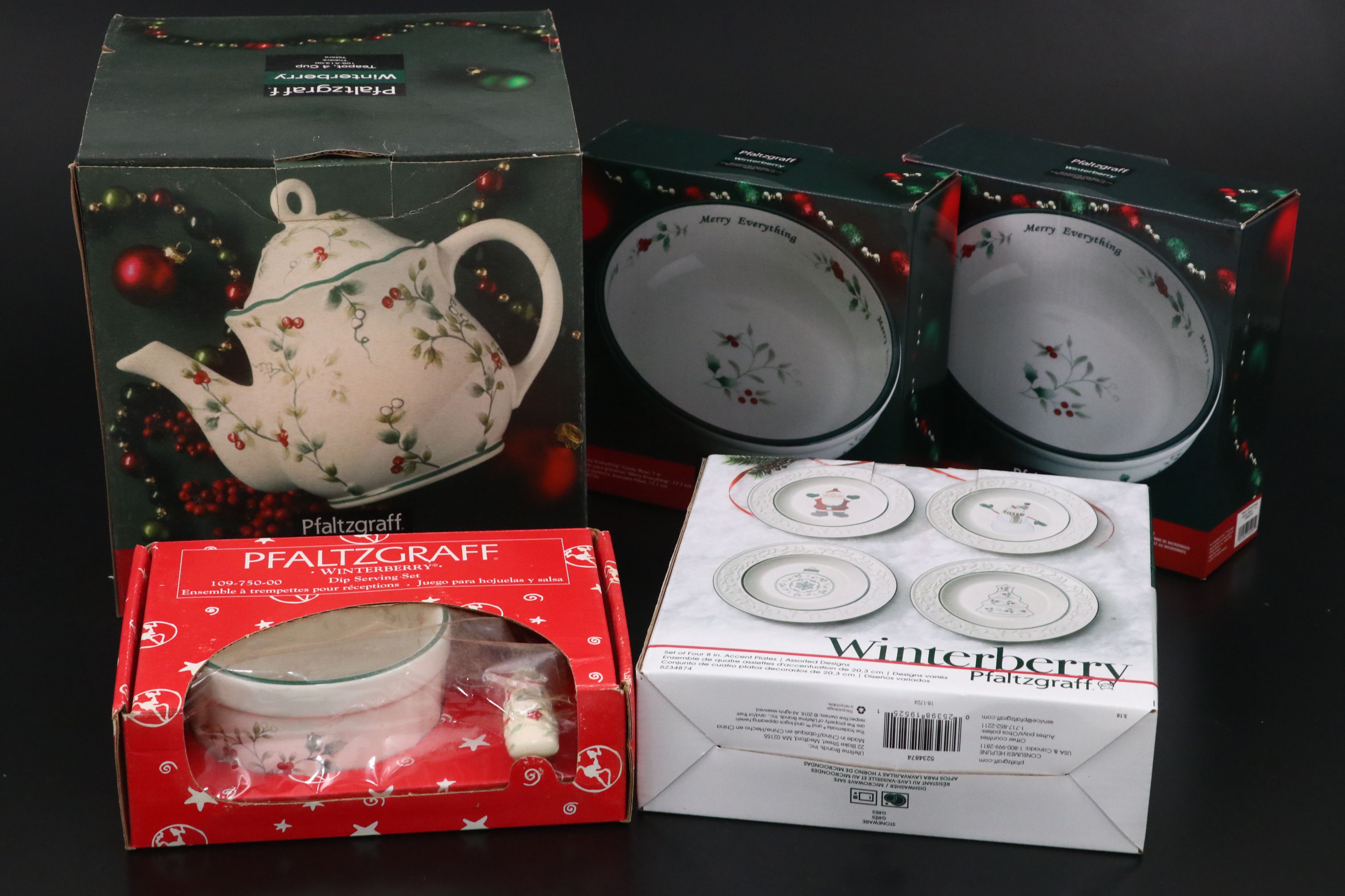 Pfaltzgraff "Winterberry" Ceramic Seasonal Dinnerware and Table Accessories