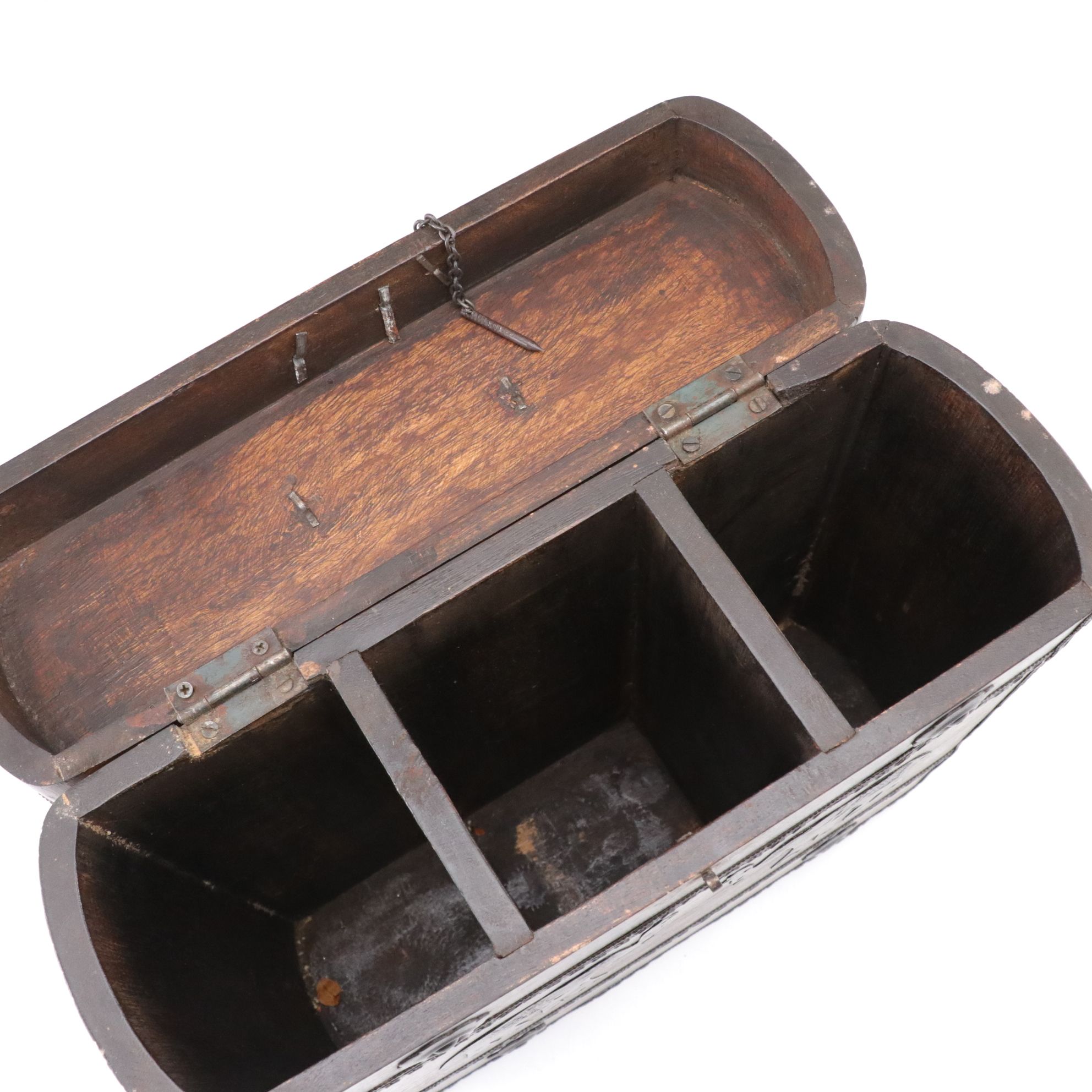 Wooden Wine Bottle Box with Metal Elephant Motif & Champagne Flutes and Cordials