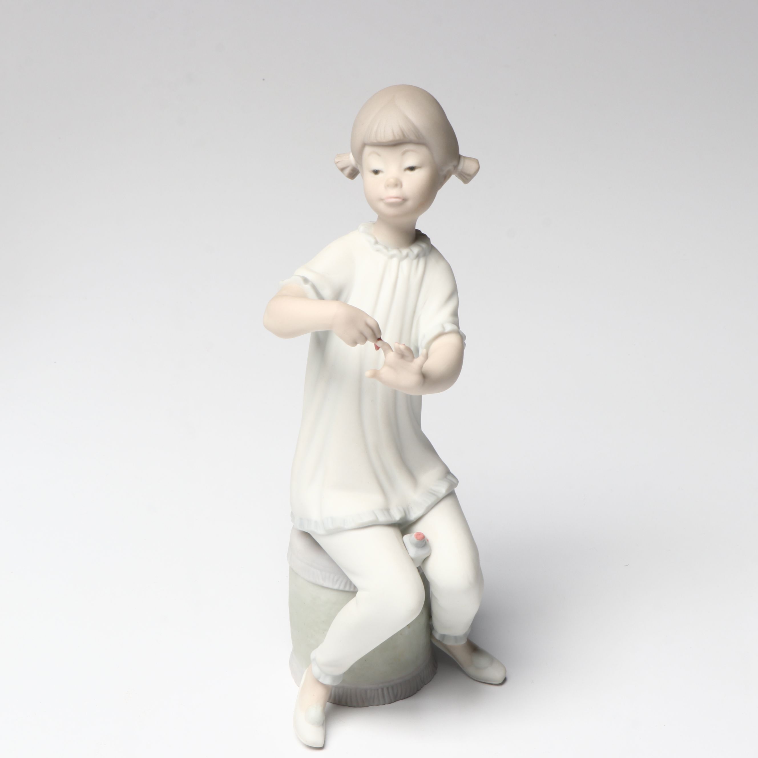 Lladró Style Porcelain Figurines