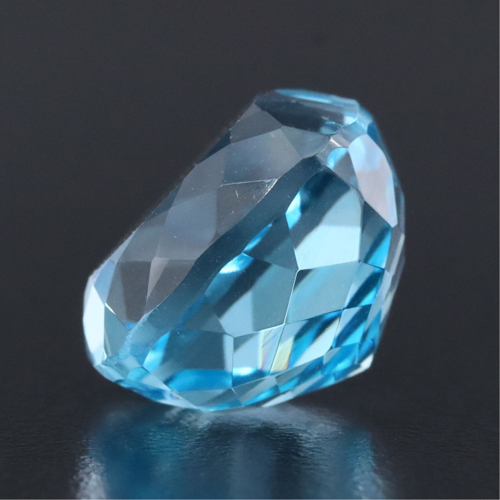 Loose 19.65 CT Swiss Blue Topaz