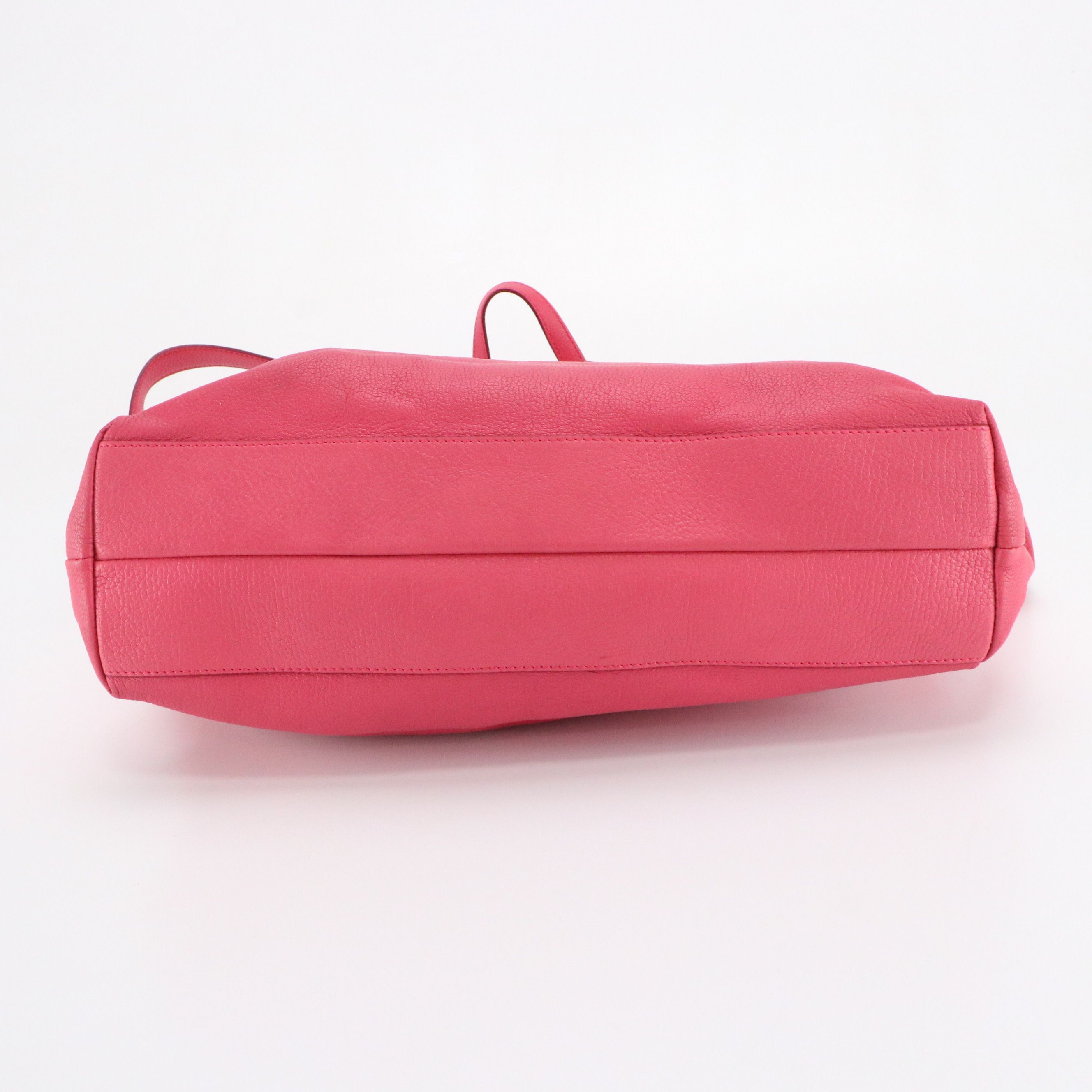 Salvatore Ferragamo Zippered Two Way Tote Bag in Pink Grained Leather