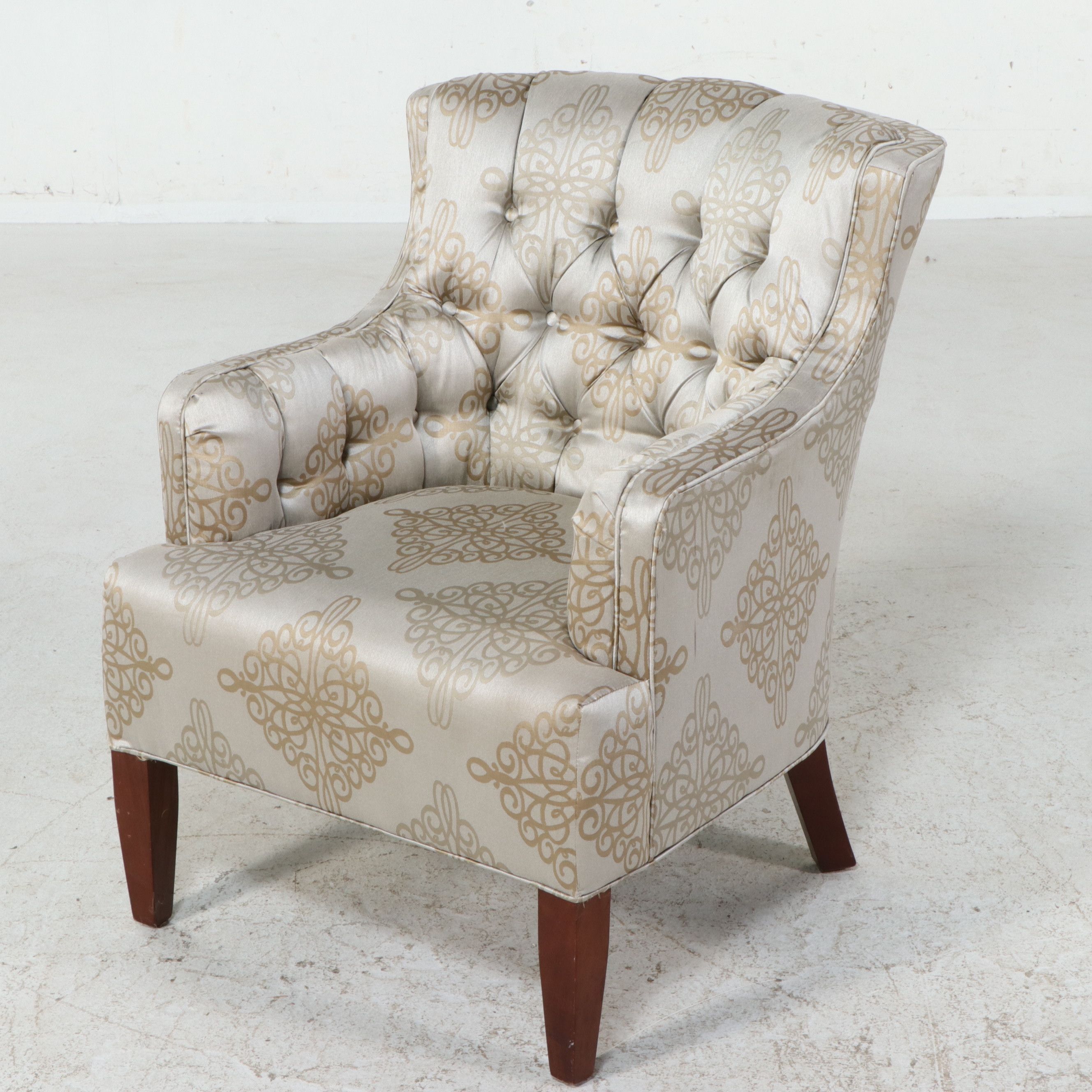 Contemporary Tufted Armchair in Damask Upholstery