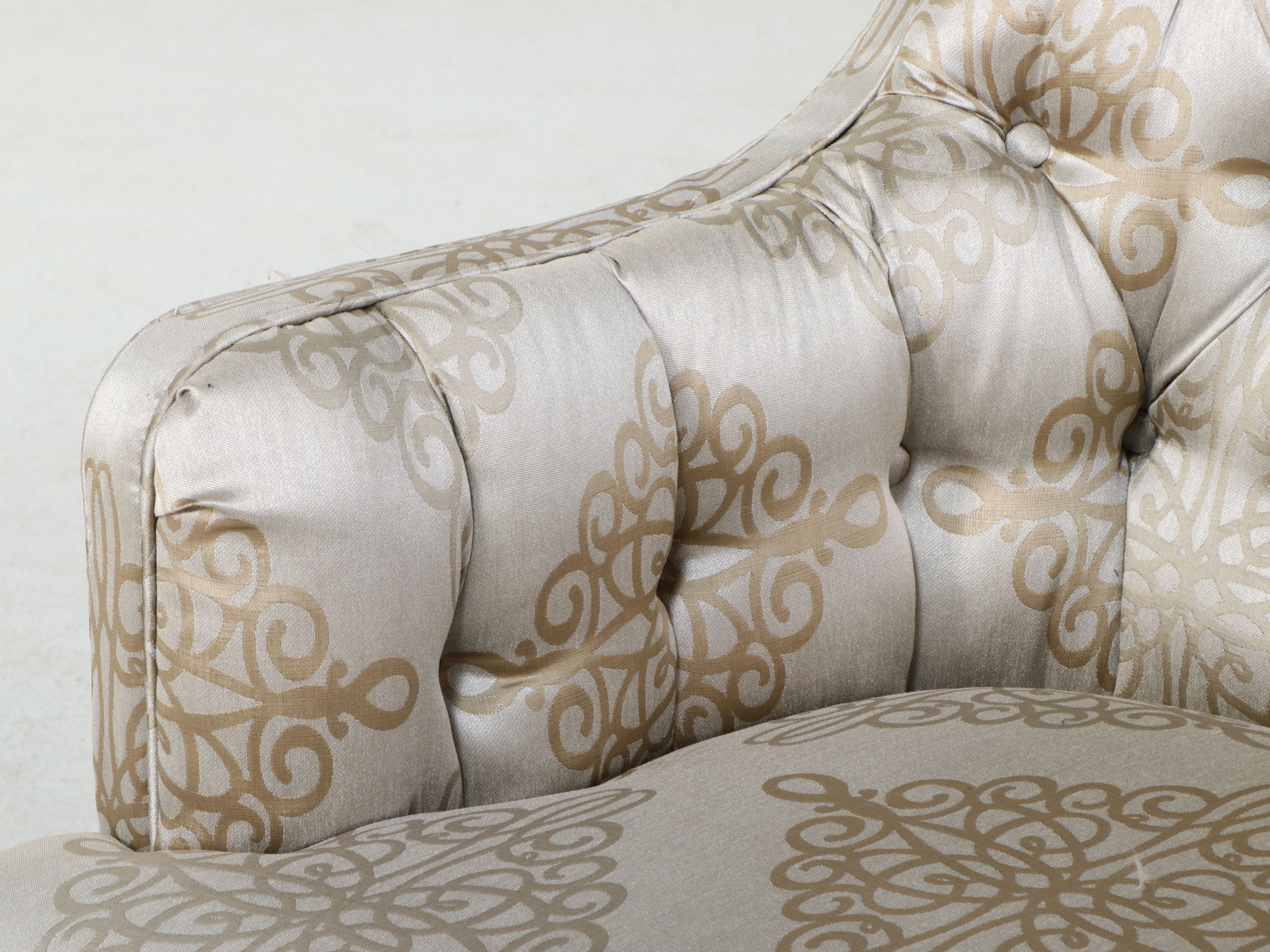 Contemporary Tufted Armchair in Damask Upholstery
