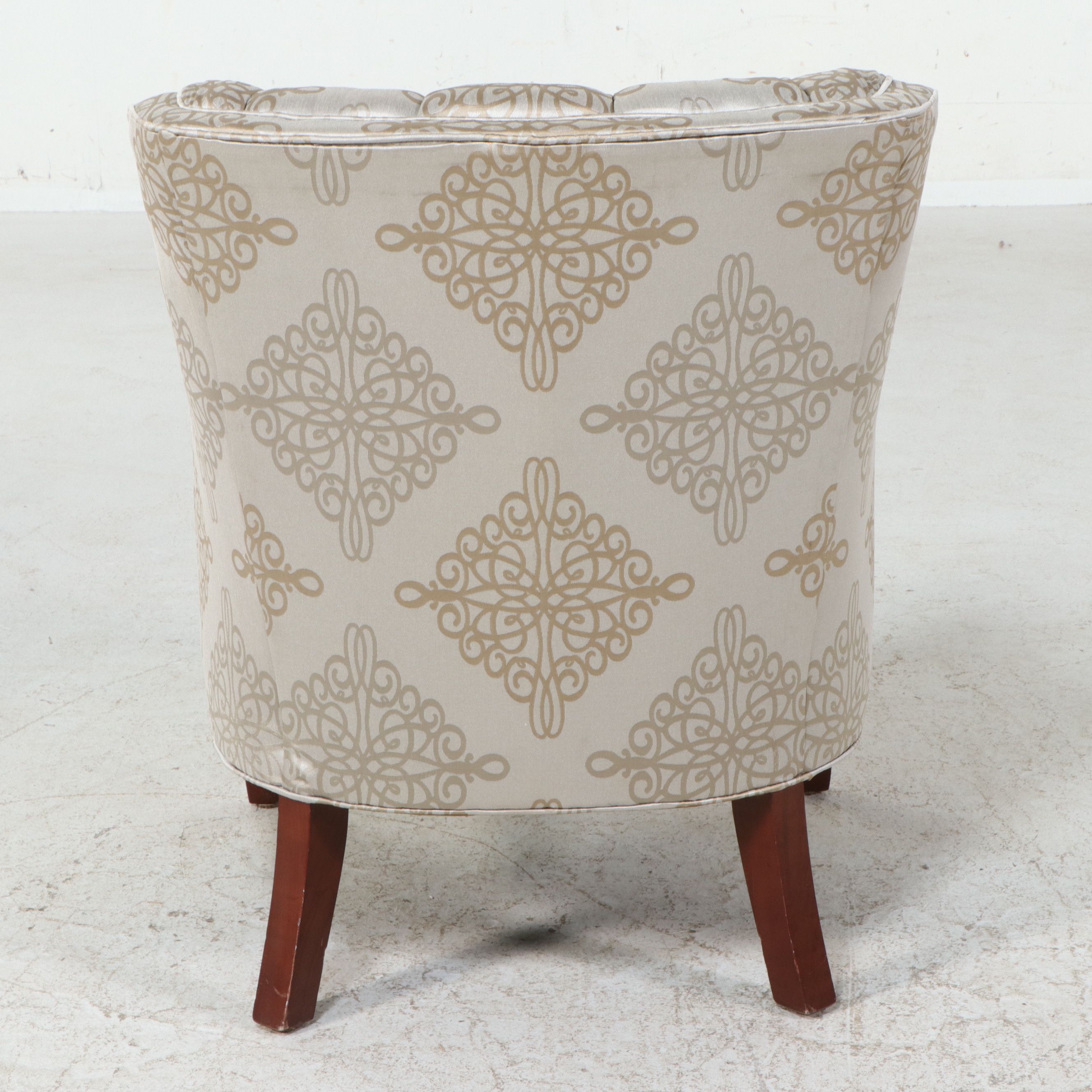 Contemporary Tufted Armchair in Damask Upholstery