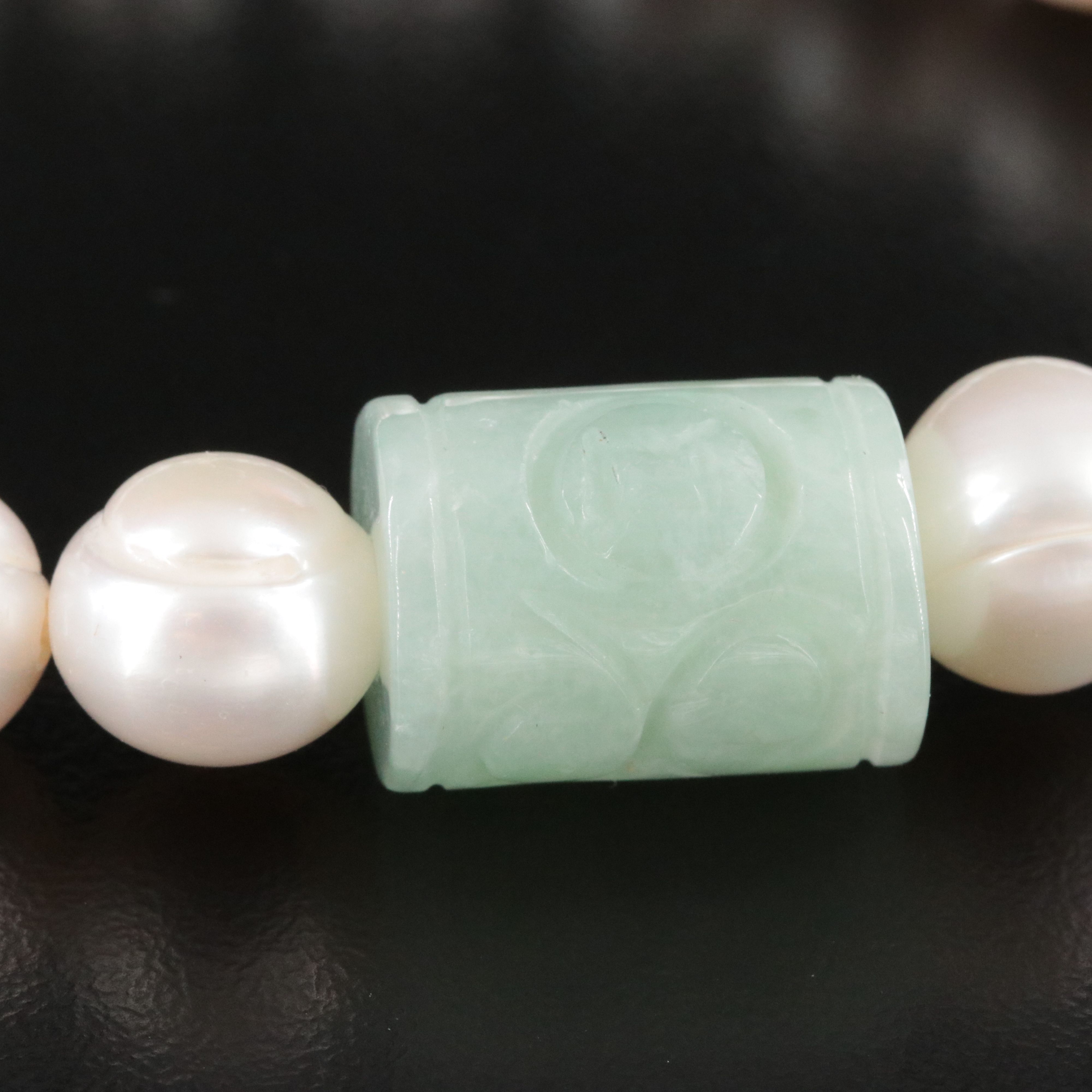 Pearl and Carved Jadeite Bracelet
