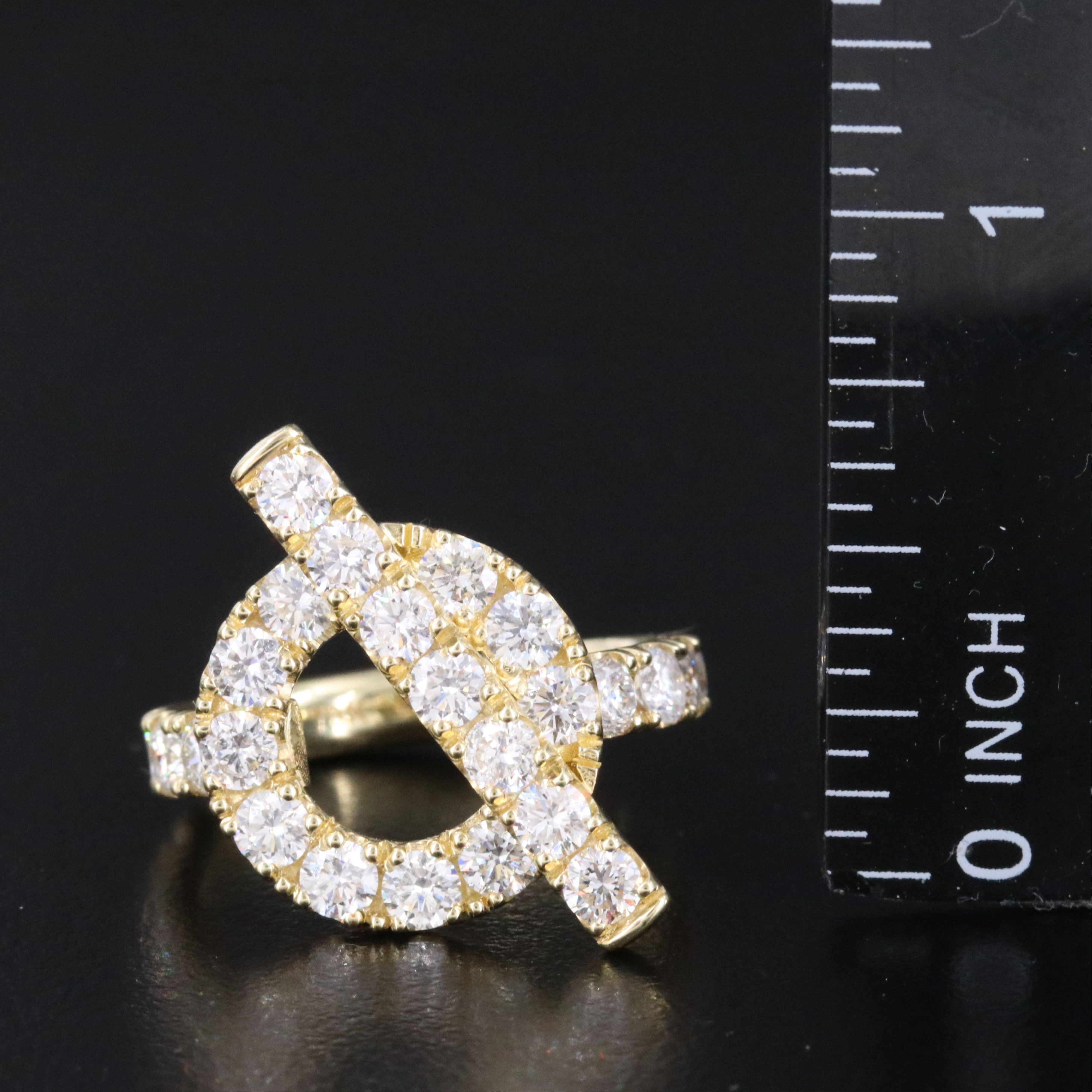 18K 3.00 CTW Diamond Toggle Motif Ring
