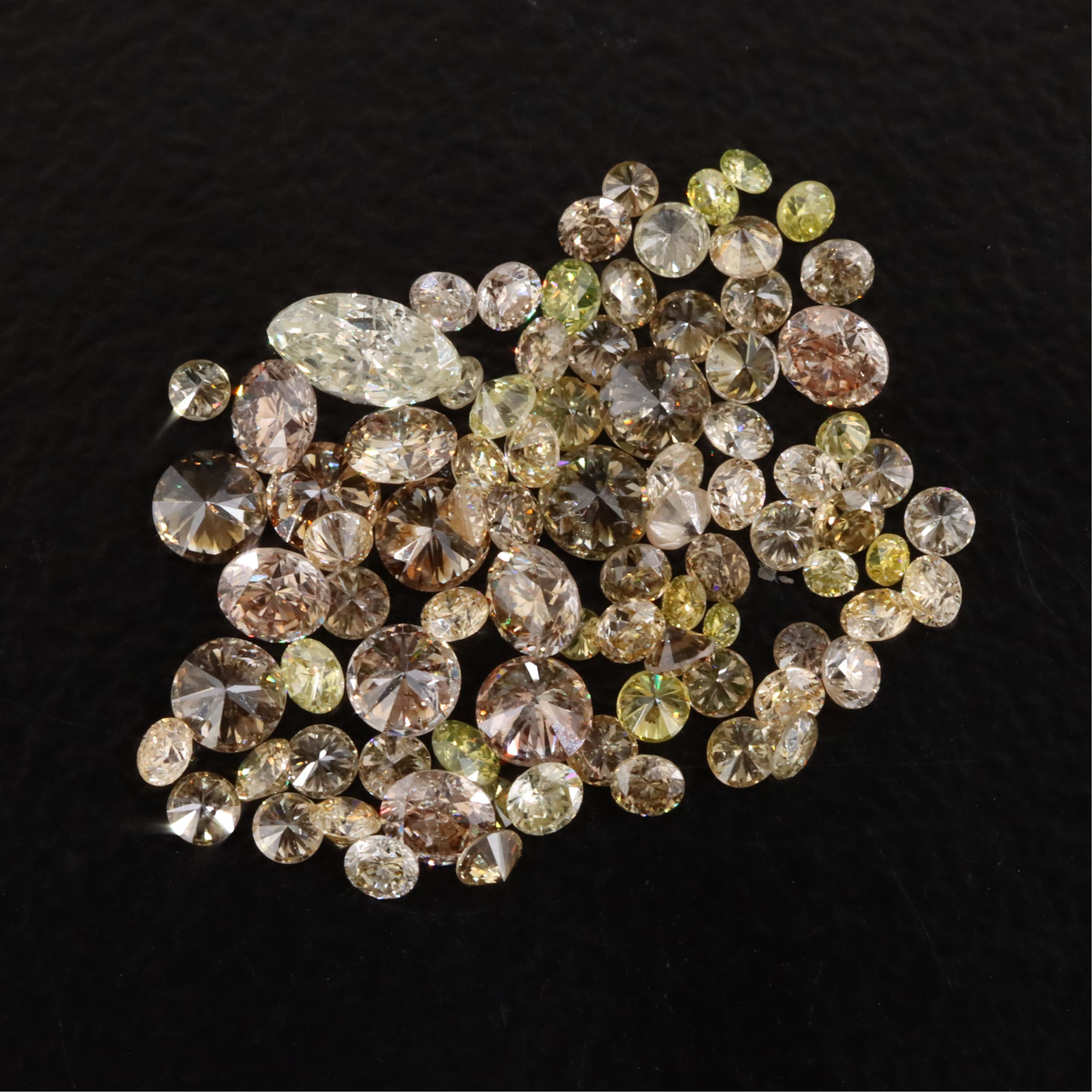 Loose 2.07 CTW Diamond Lot Featuring Fancy Colors