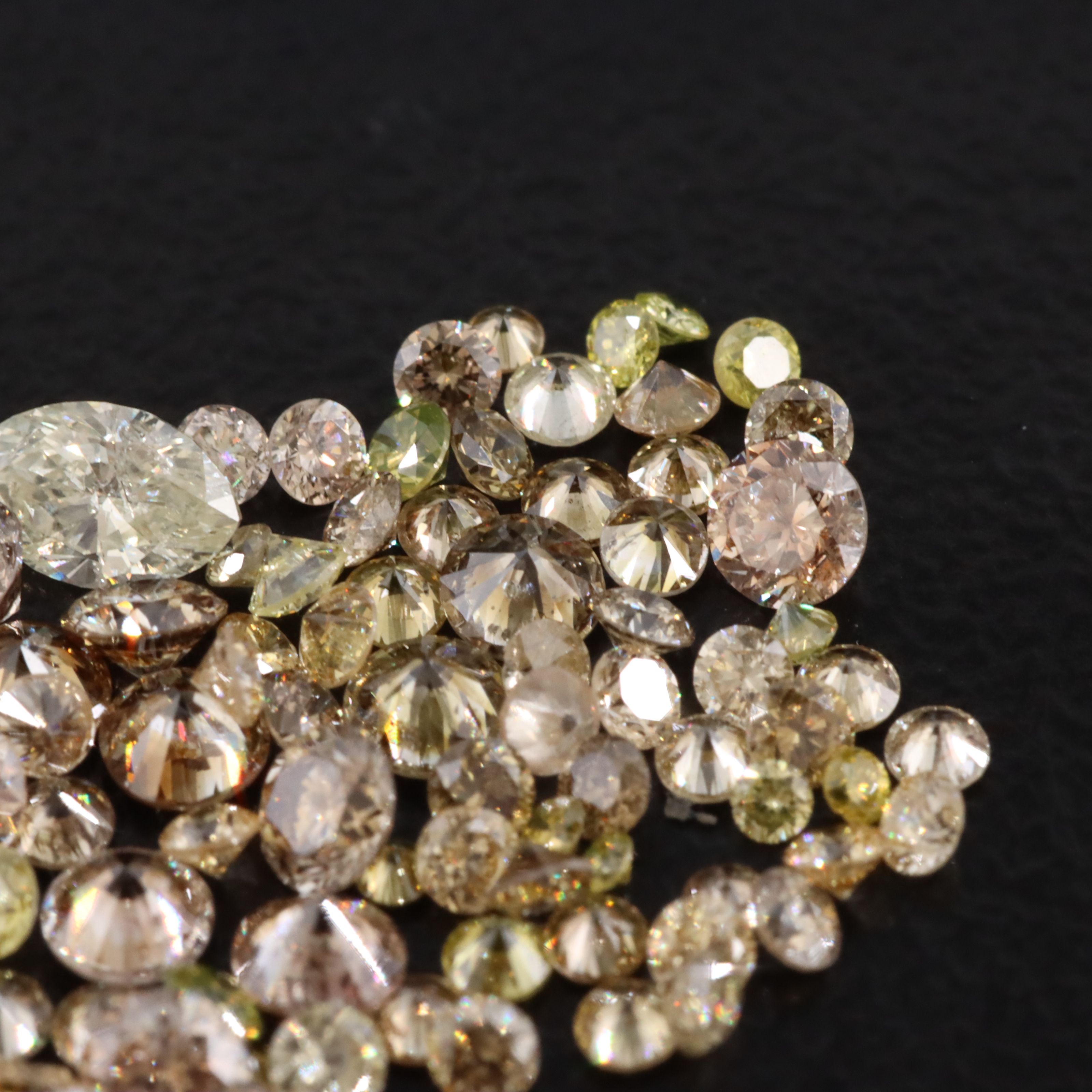 Loose 2.07 CTW Diamond Lot Featuring Fancy Colors