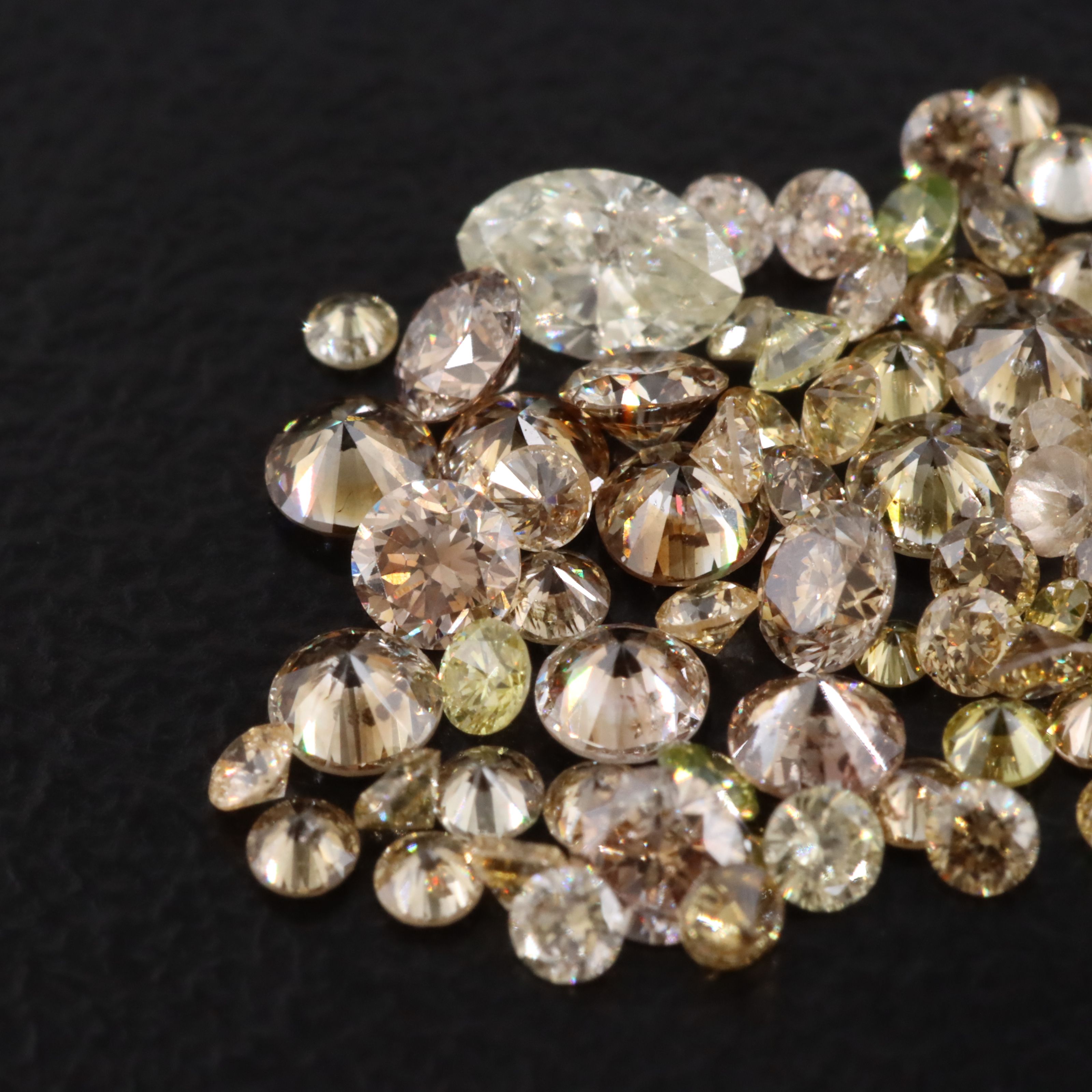Loose 2.07 CTW Diamond Lot Featuring Fancy Colors