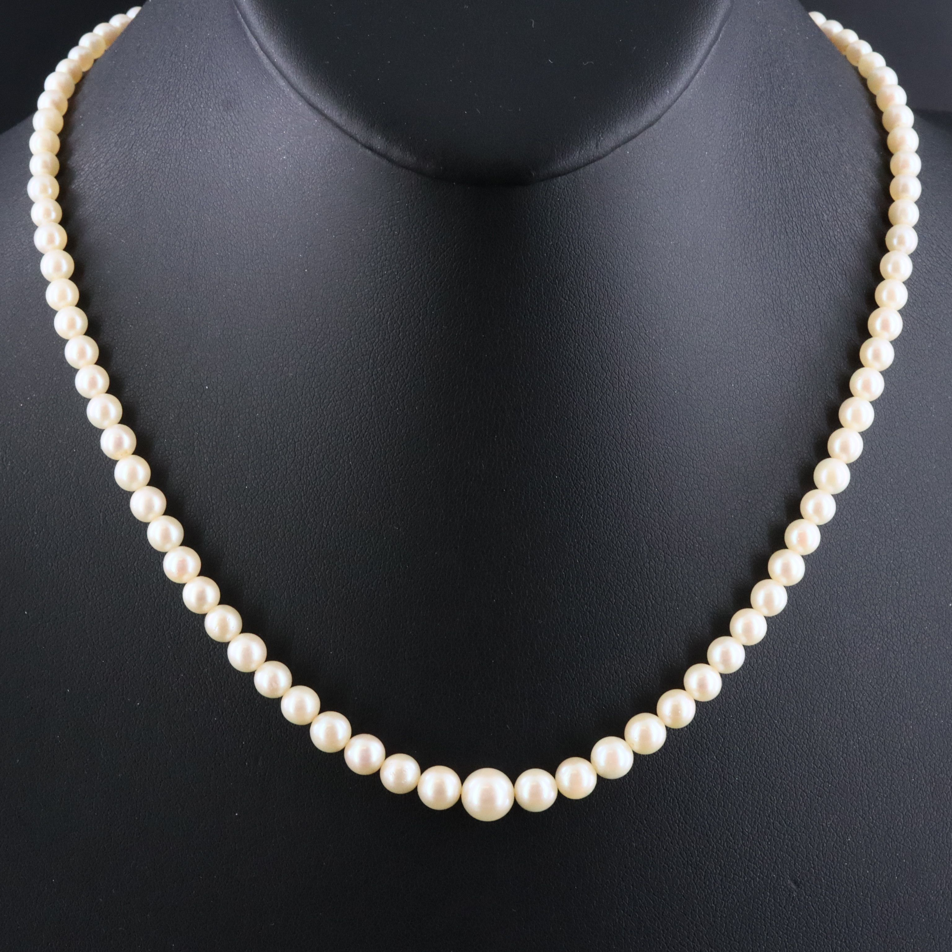 Graduated Pearl Necklace with 10K Clasp