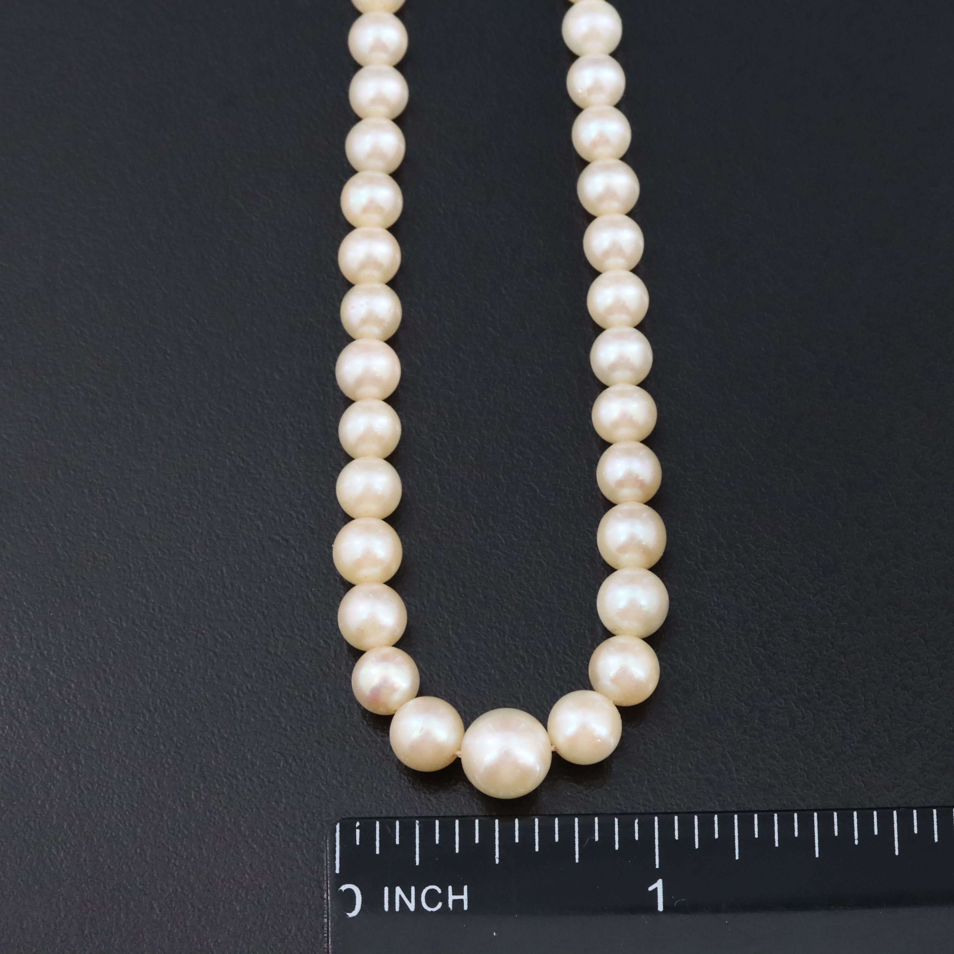 Graduated Pearl Necklace with 10K Clasp