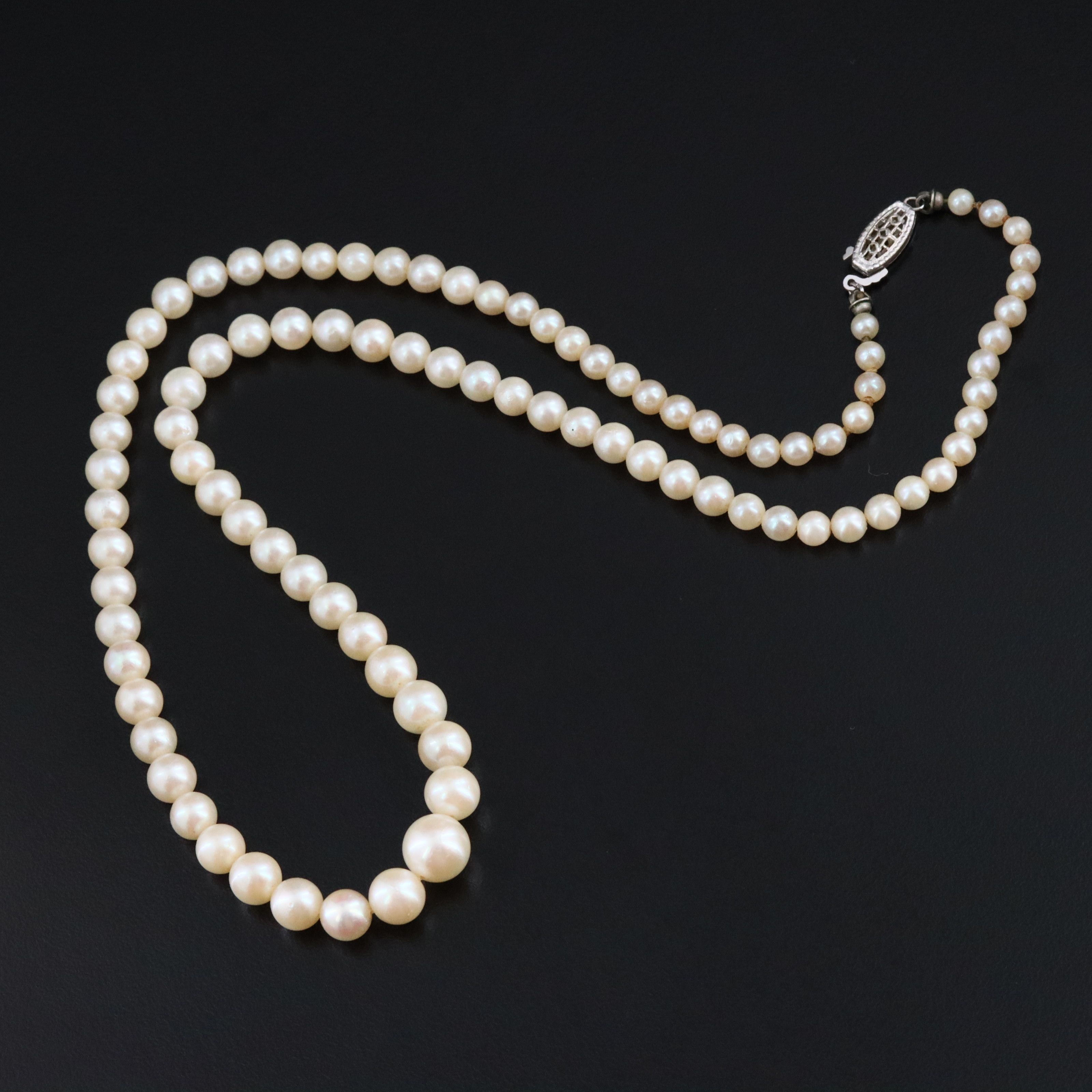 Graduated Pearl Necklace with 10K Clasp