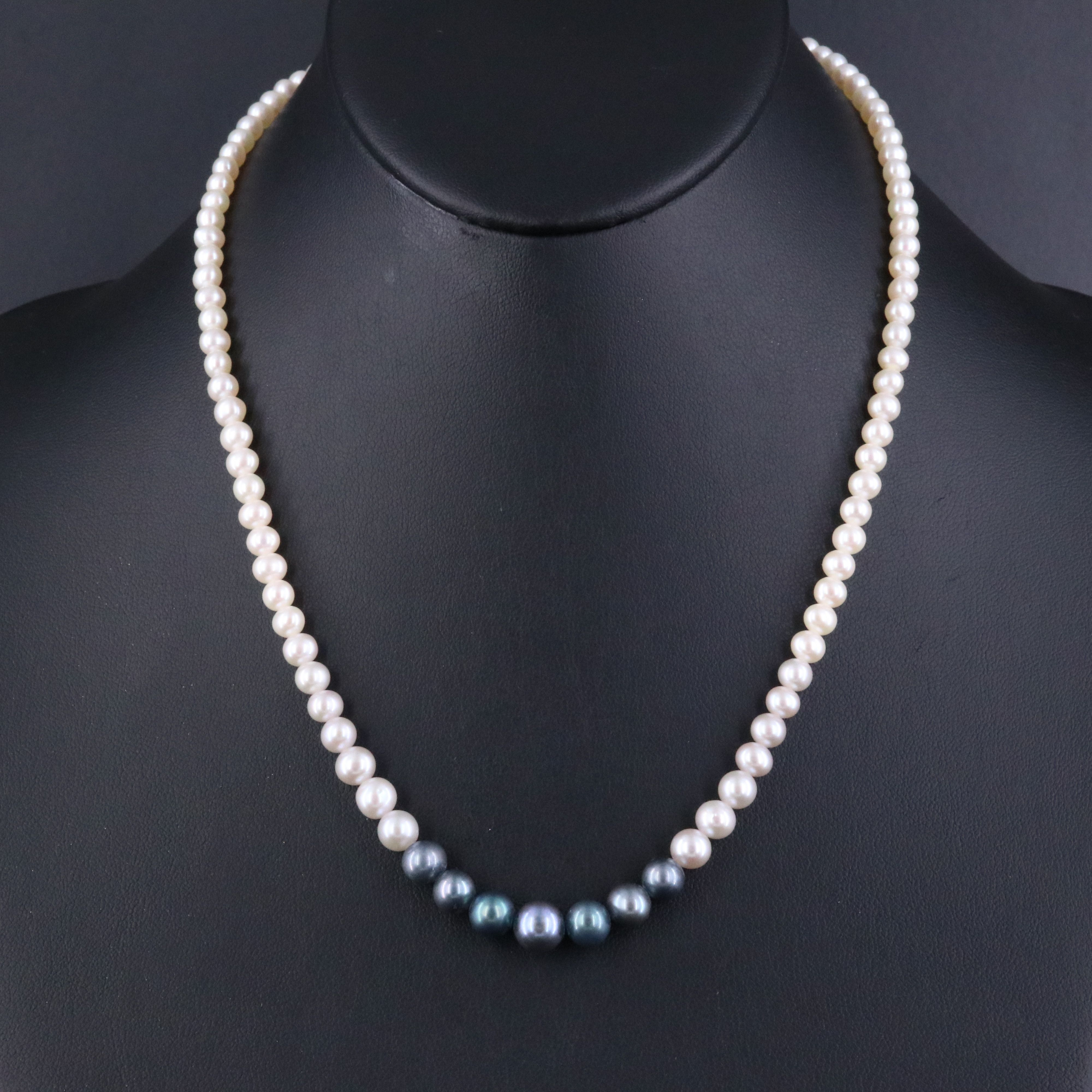 14K Graduated Pearl Necklace