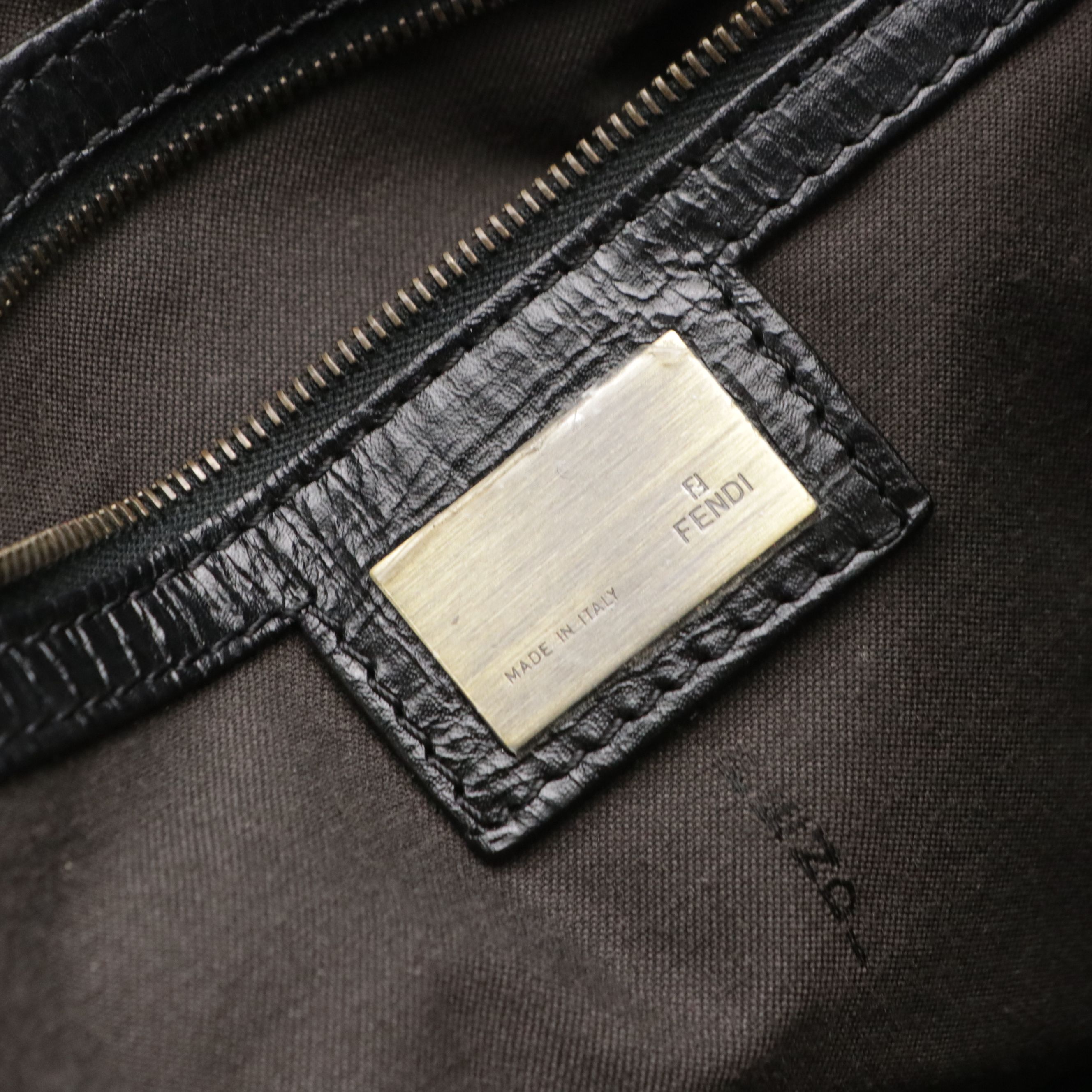 Fendi Etniko de Jour Star Shoulder Bag in Black Grained Leather