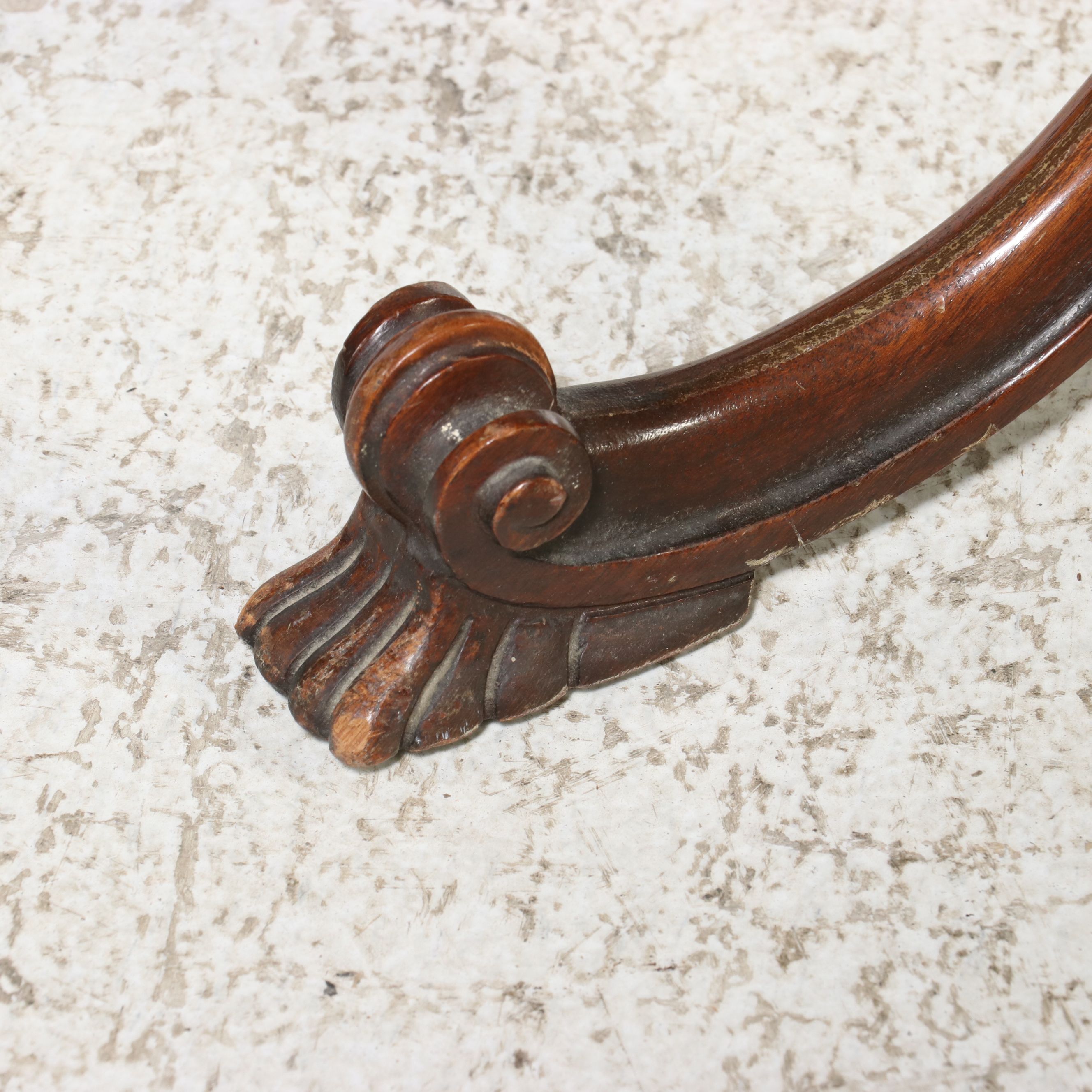 Imperial Furniture Co. Chippendale Style Piecrust Occasional Table, Mid-20th C.