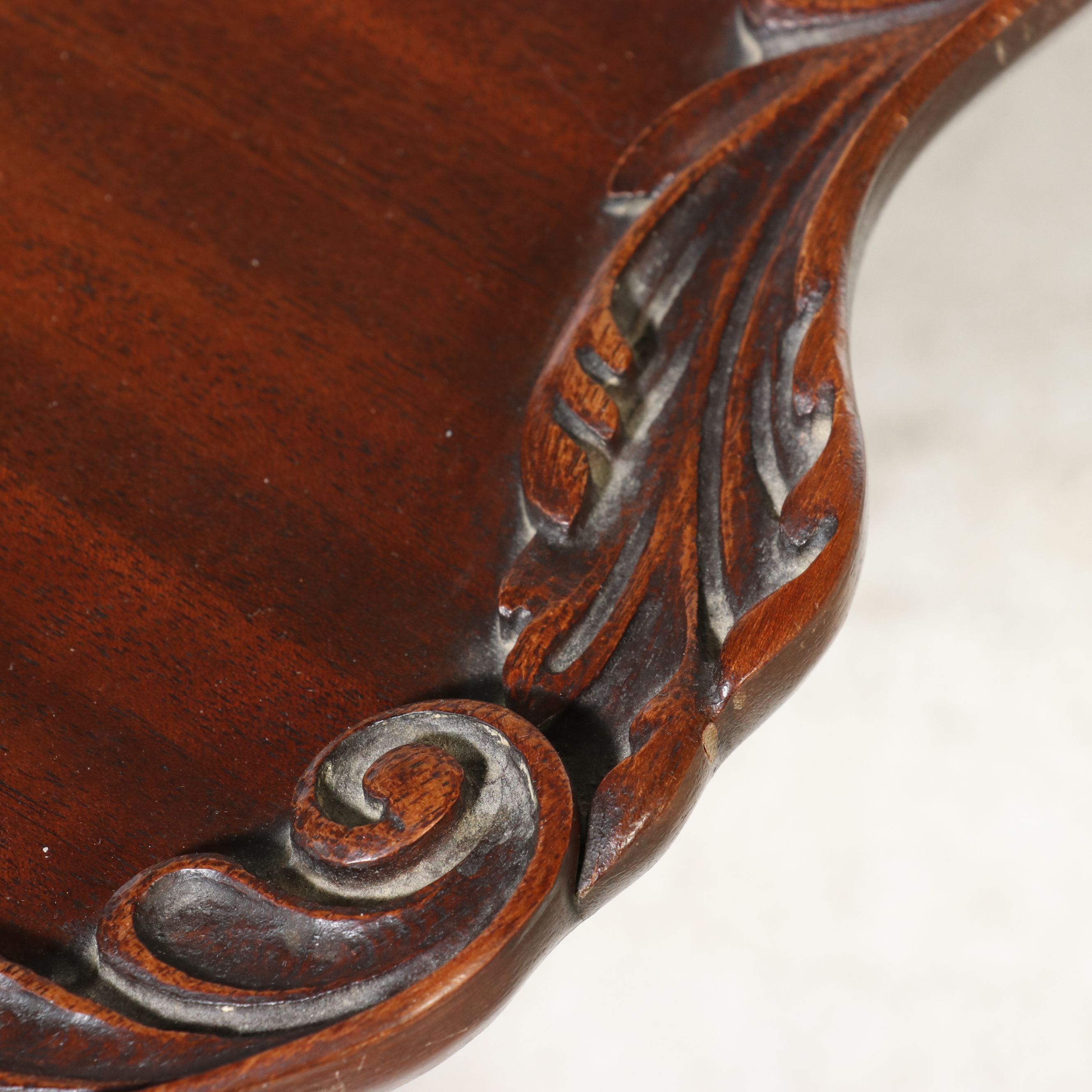 Imperial Furniture Co. Chippendale Style Piecrust Occasional Table, Mid-20th C.