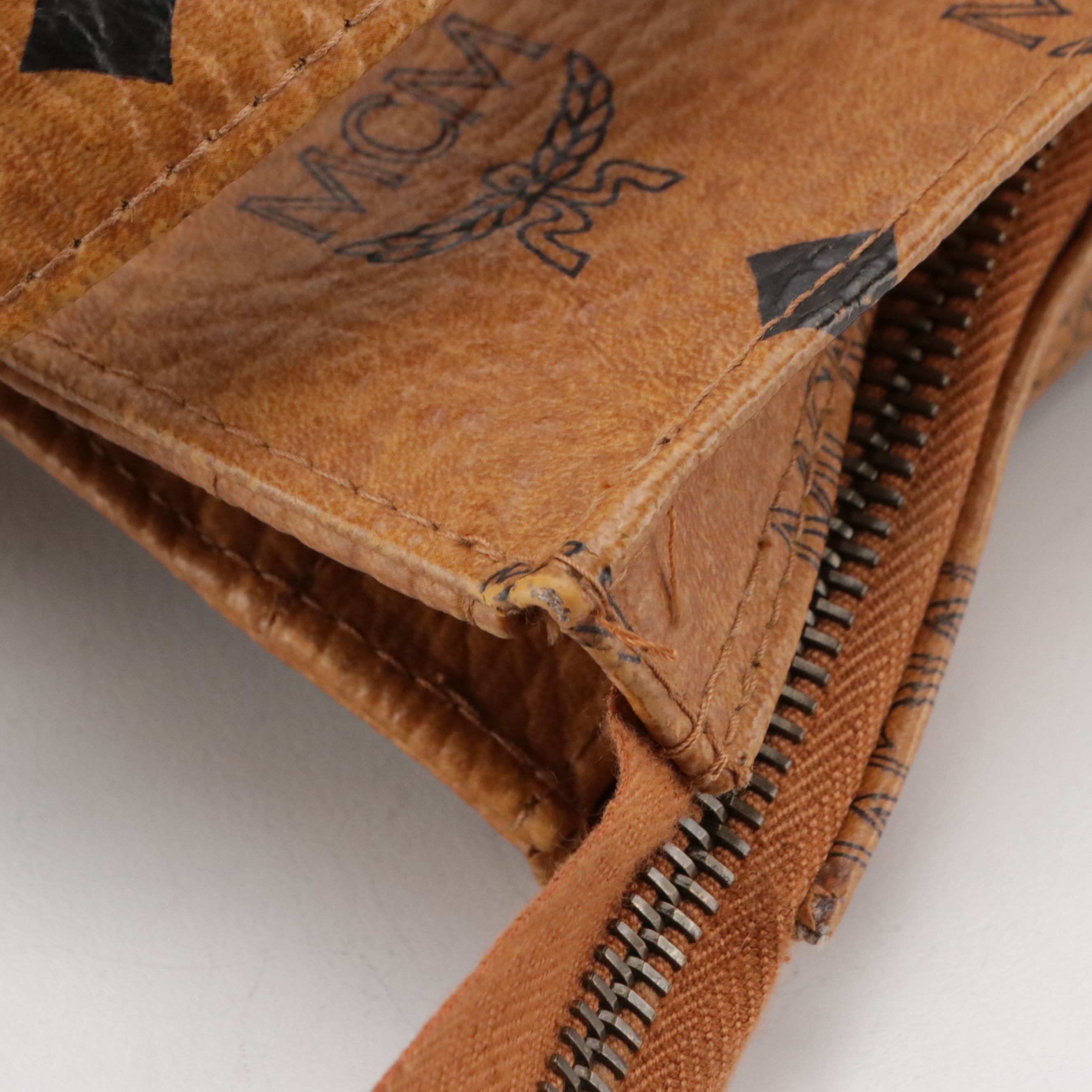 MCM Large Zip Tote Bag in Cognac Visetos Canvas