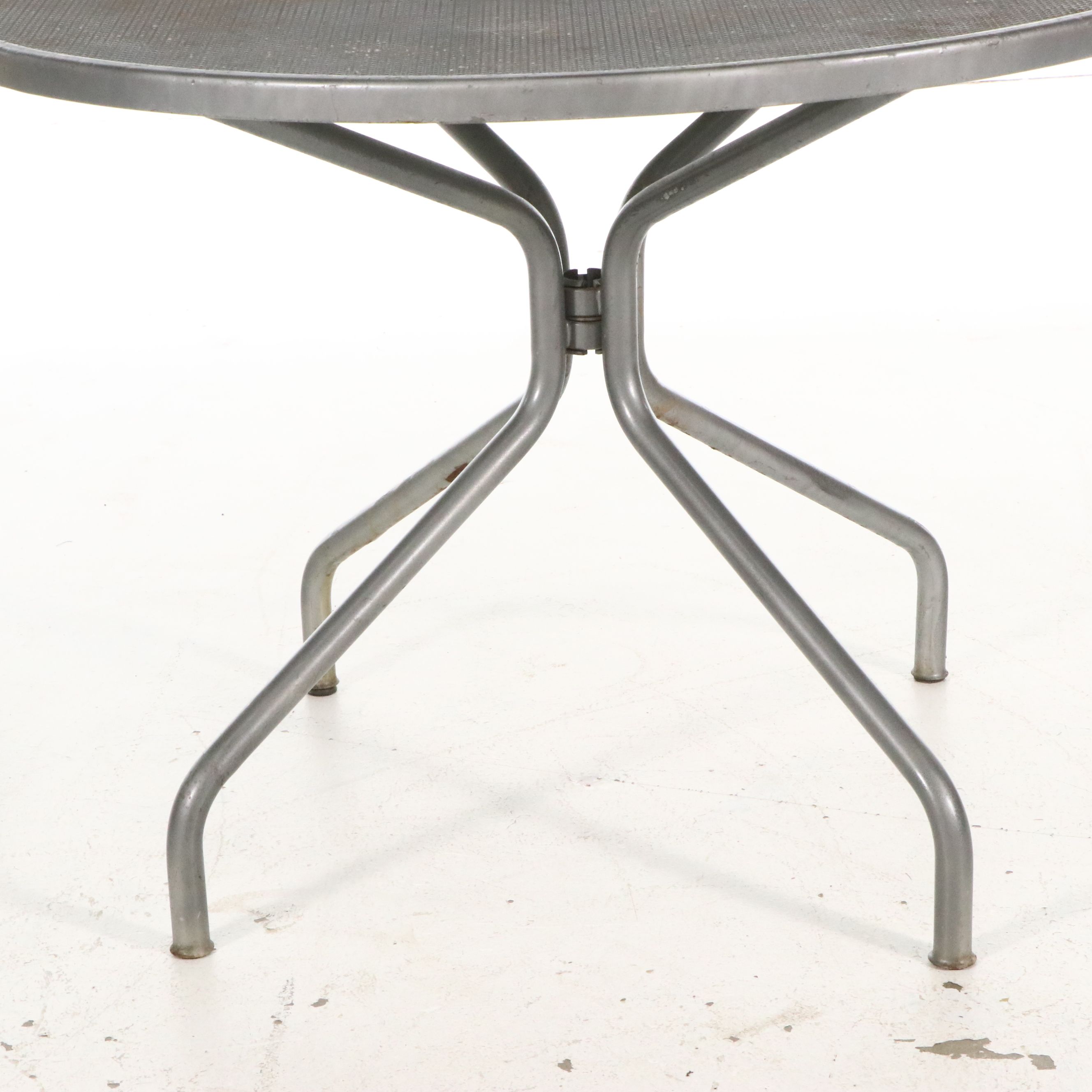 Vintage Diamond Mesh and Tubing Patio Dining Set