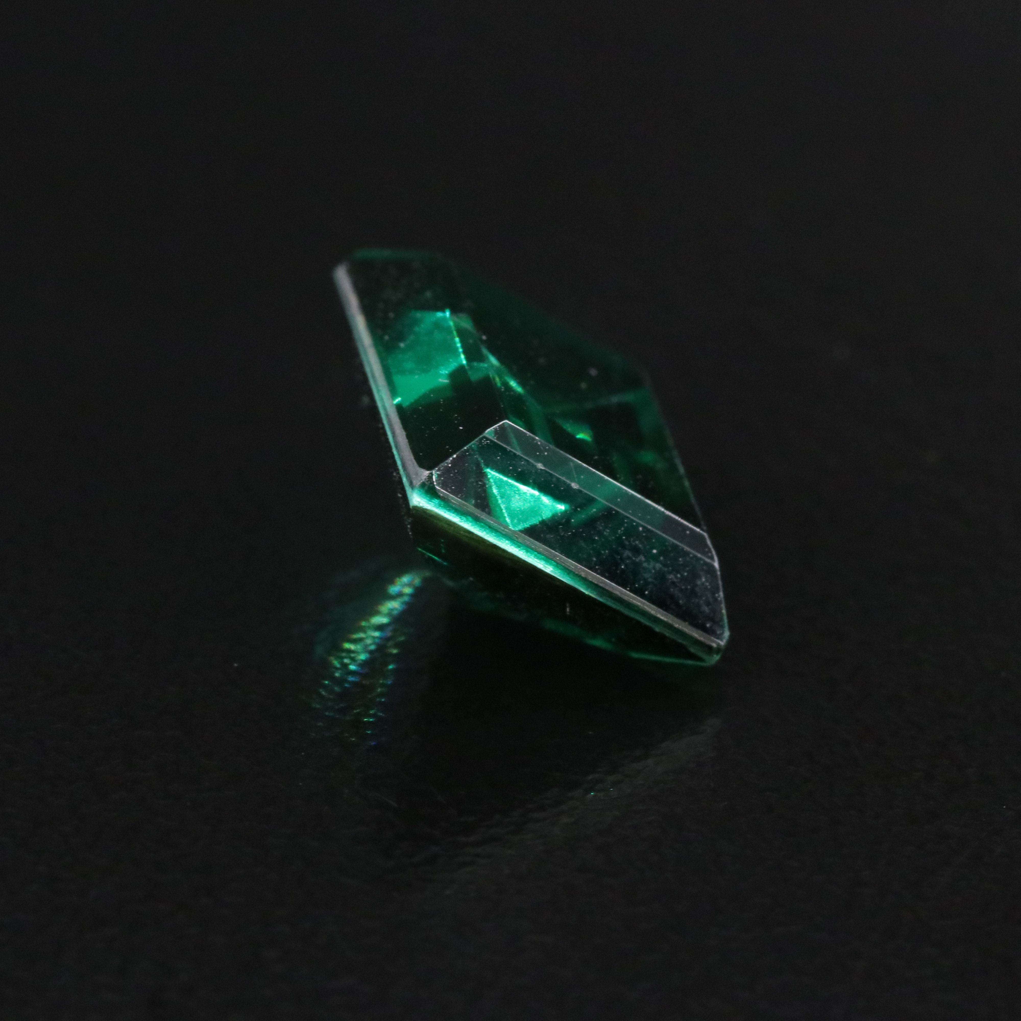 Loose 7.33 CT Lab Grown Spinel Triplet