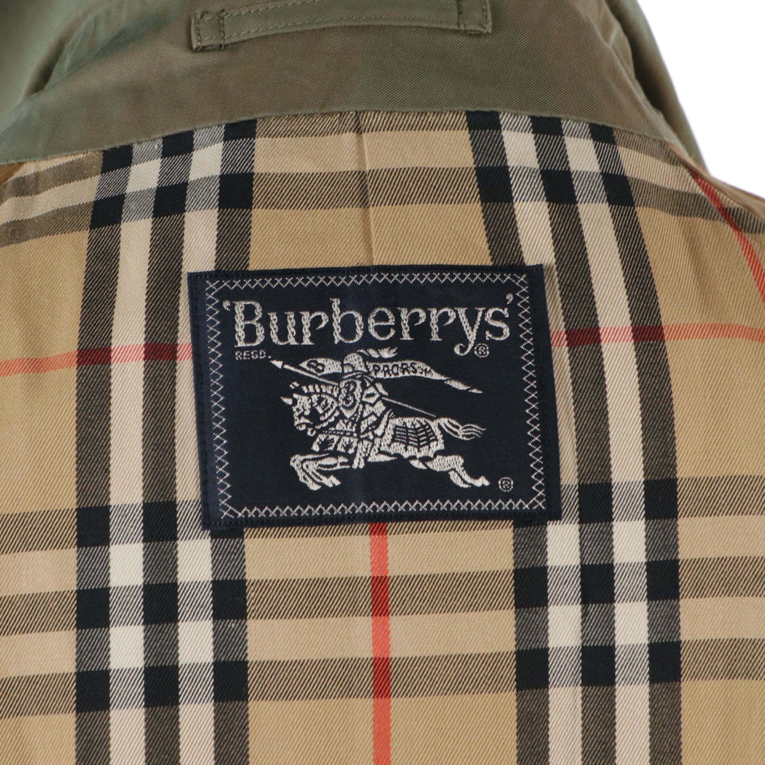 Men's Burberrys Raincoat in Iridescent Shot Cotton