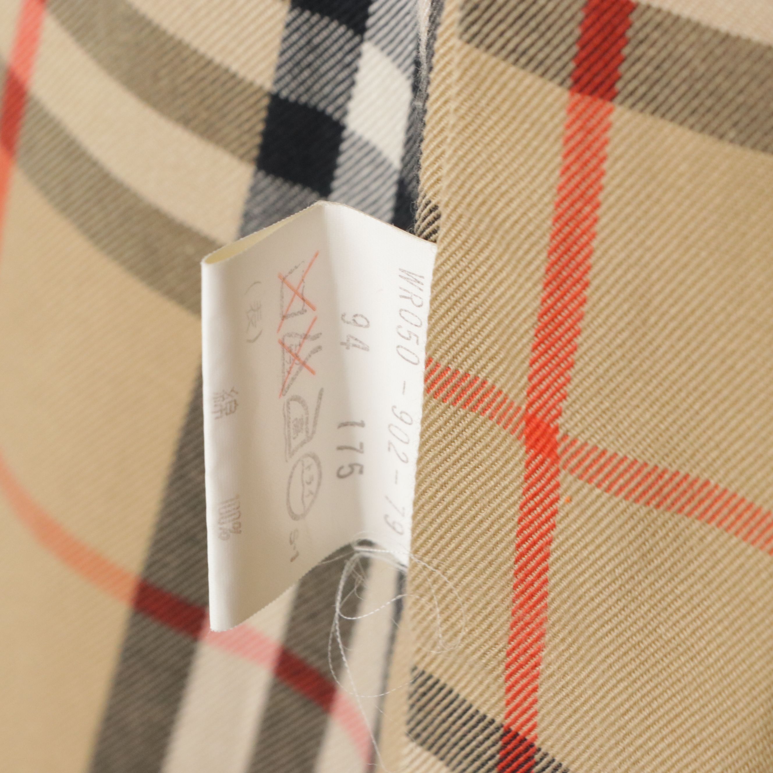 Men's Burberrys Raincoat in Iridescent Shot Cotton