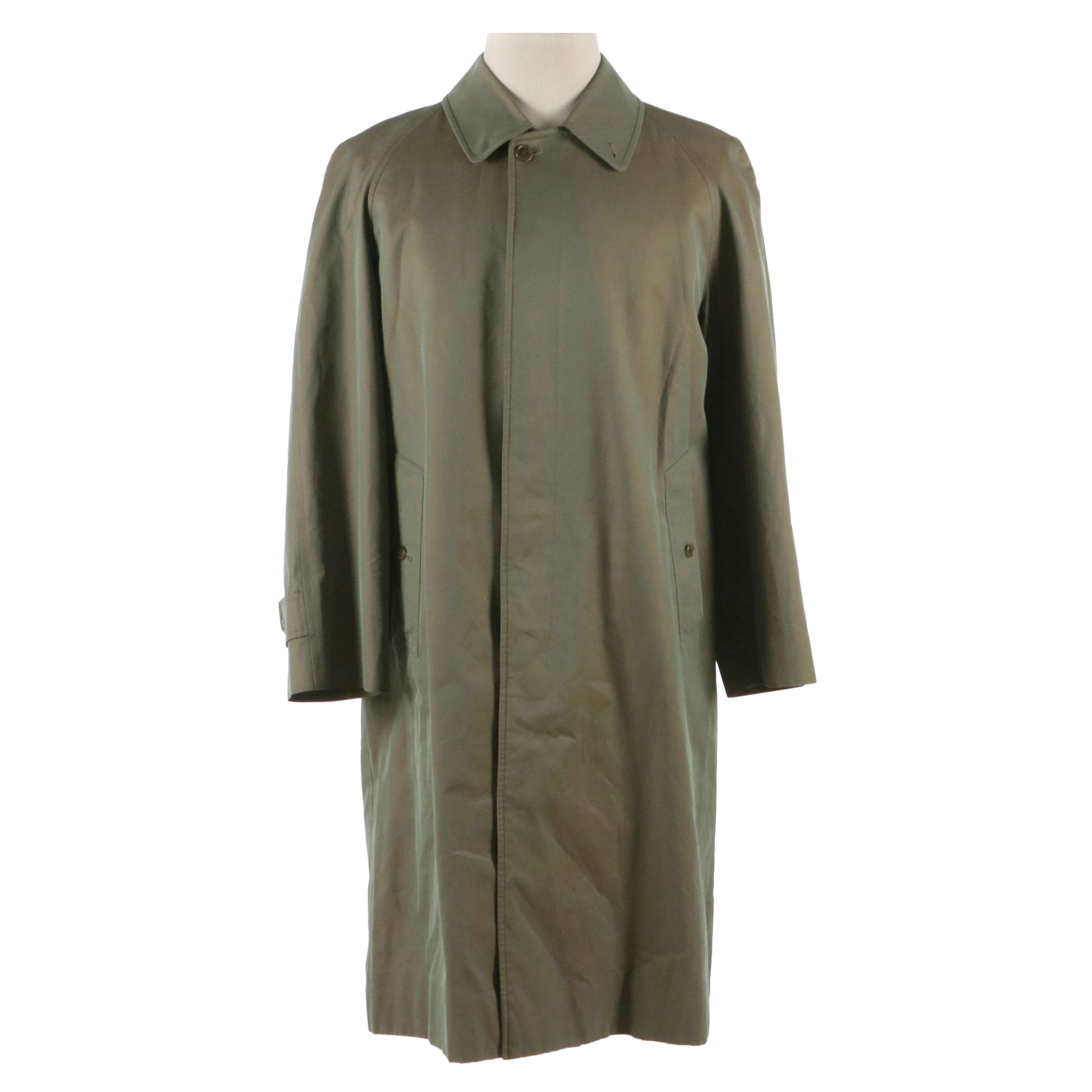 Men's Burberrys Raincoat in Iridescent Shot Cotton