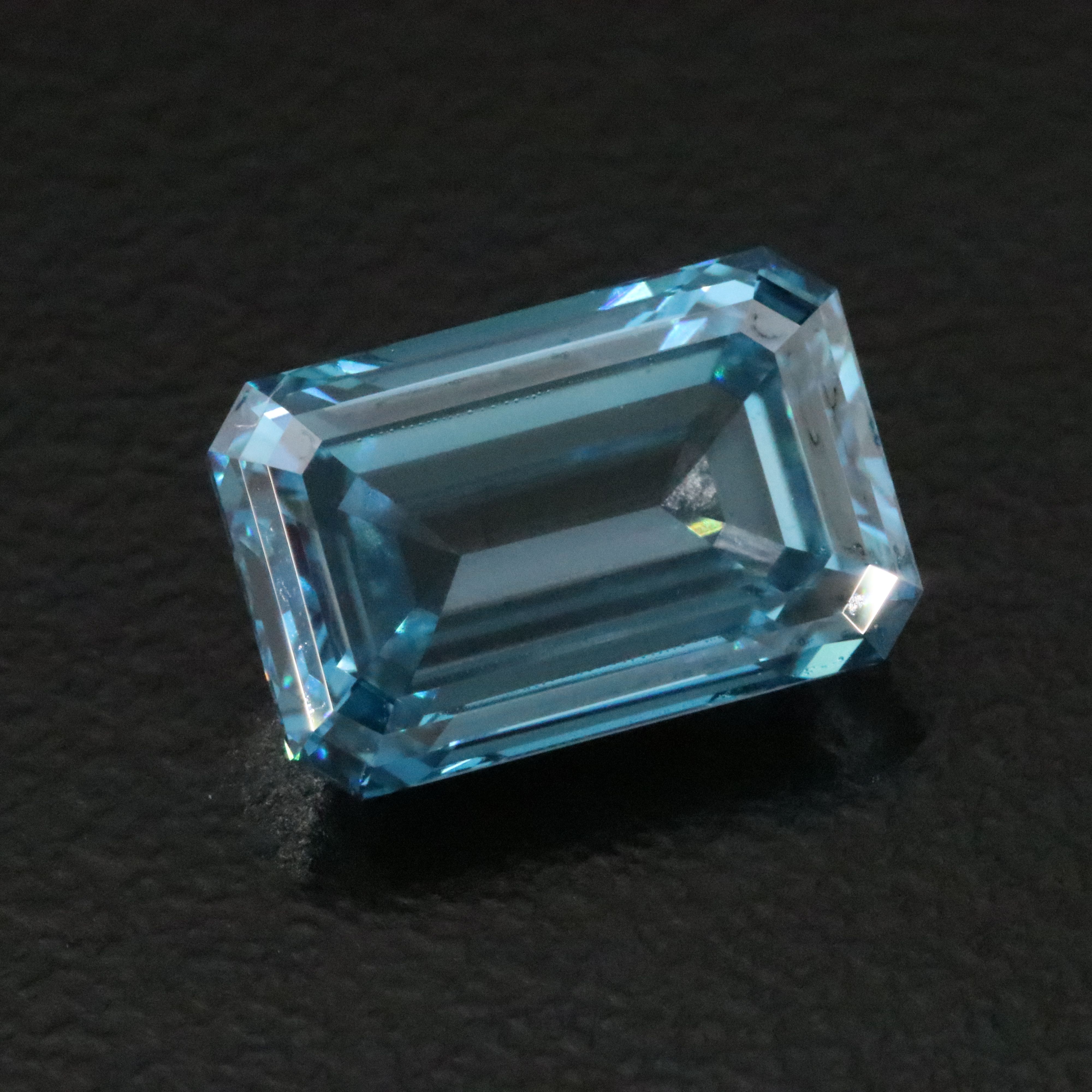 Loose 3.01 CT Lab Grown Fancy Vivid Blue Diamond with IGI Report