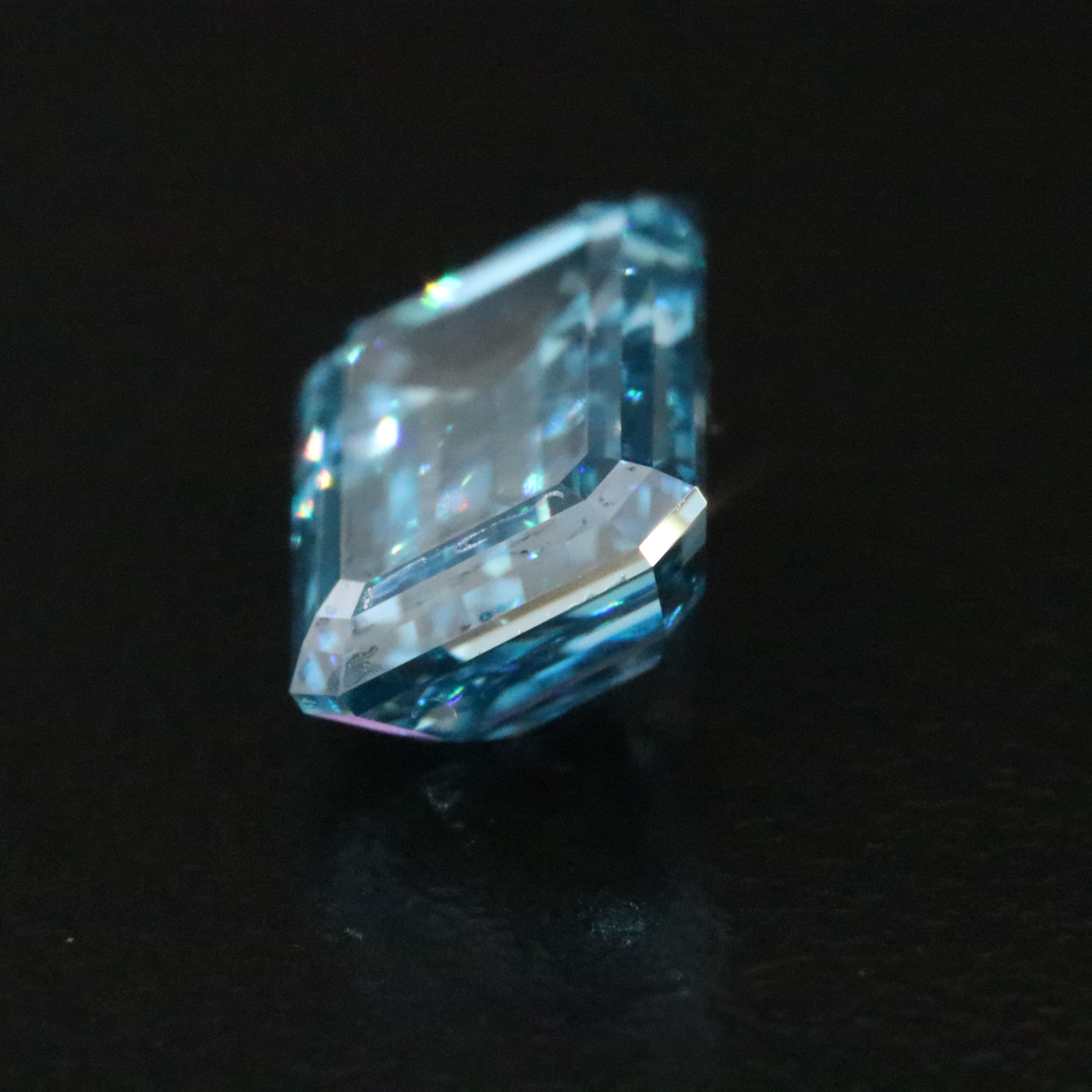 Loose 3.01 CT Lab Grown Fancy Vivid Blue Diamond with IGI Report