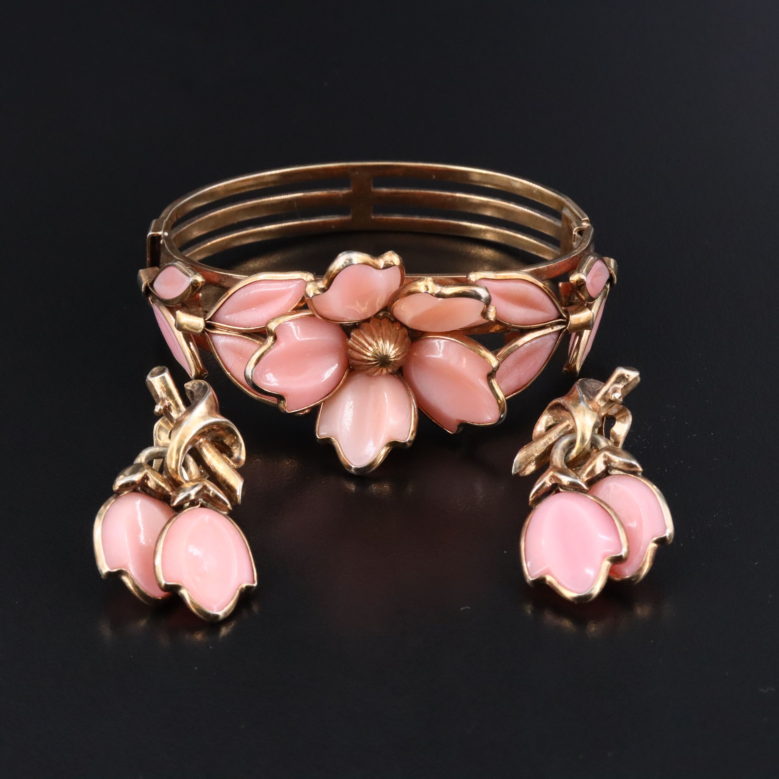 Crown Trifari Poured Glass Flower Bangle Bracelet and Earrings