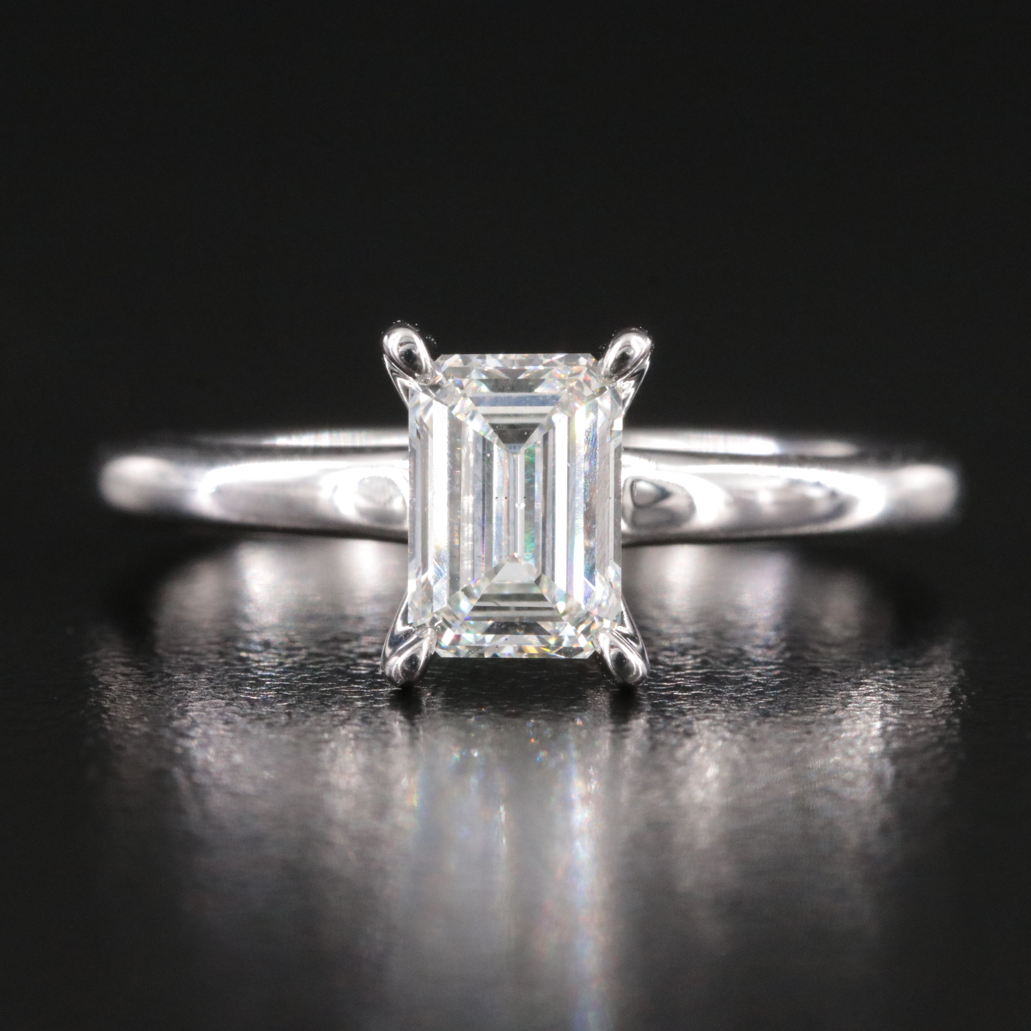 14K 1.00 CT Lab Grown Diamond Solitaire Ring with IGI Report