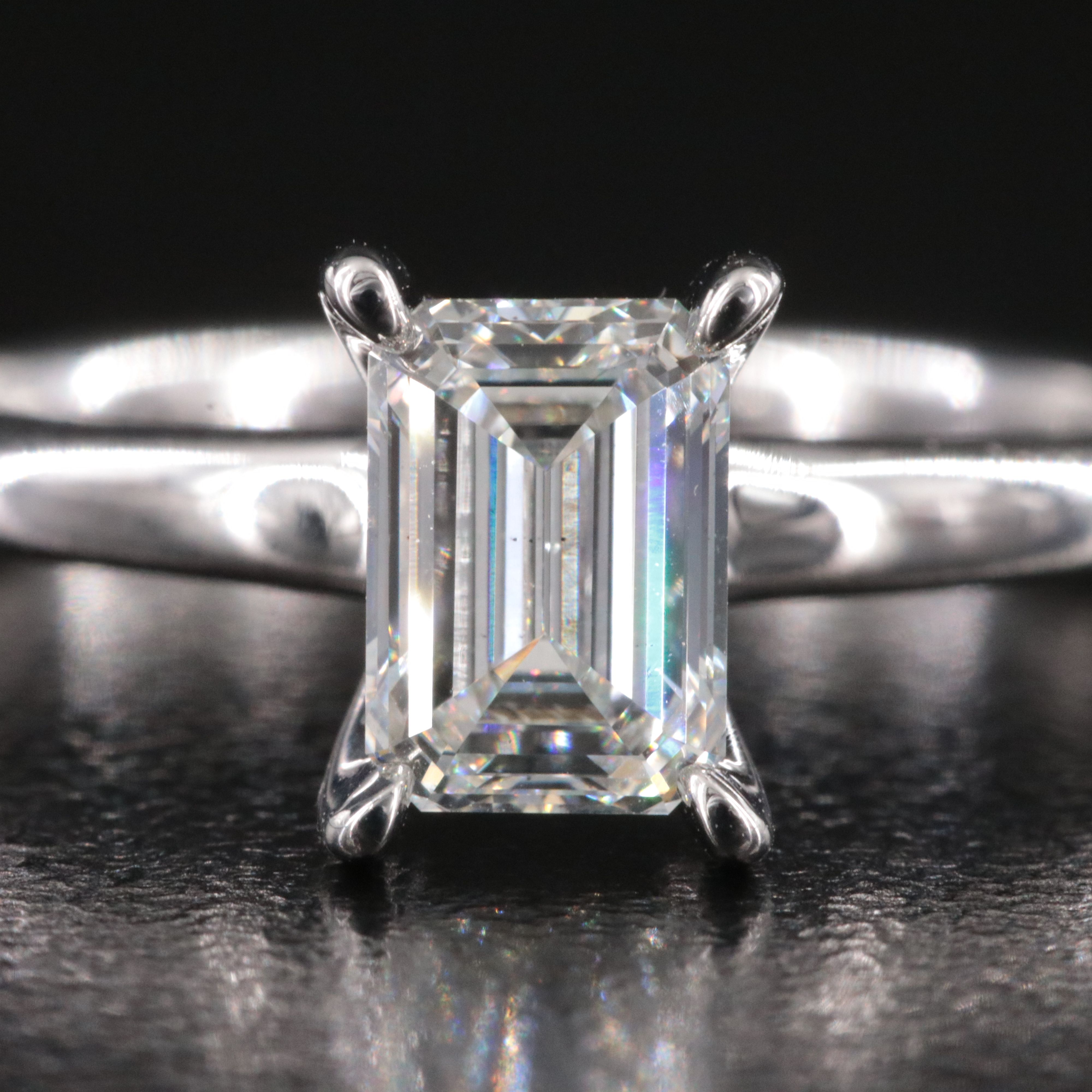 14K 1.00 CT Lab Grown Diamond Solitaire Ring with IGI Report