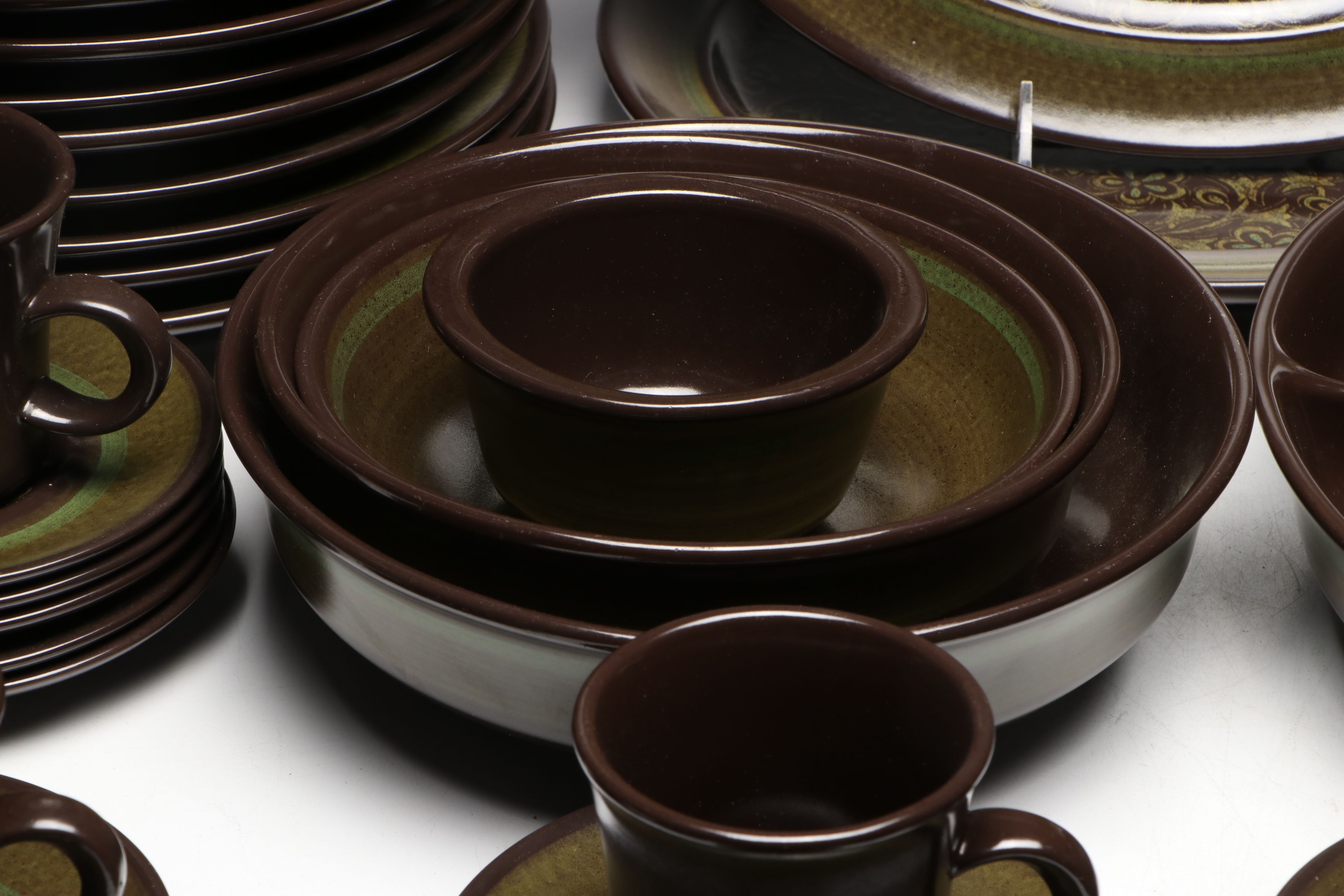 Franciscan "Madeira" Stoneware Tableware, Mid to Late 20th Century