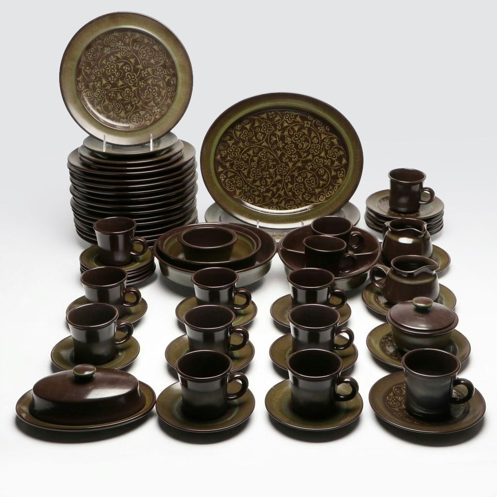 Franciscan "Madeira" Stoneware Tableware, Mid to Late 20th Century
