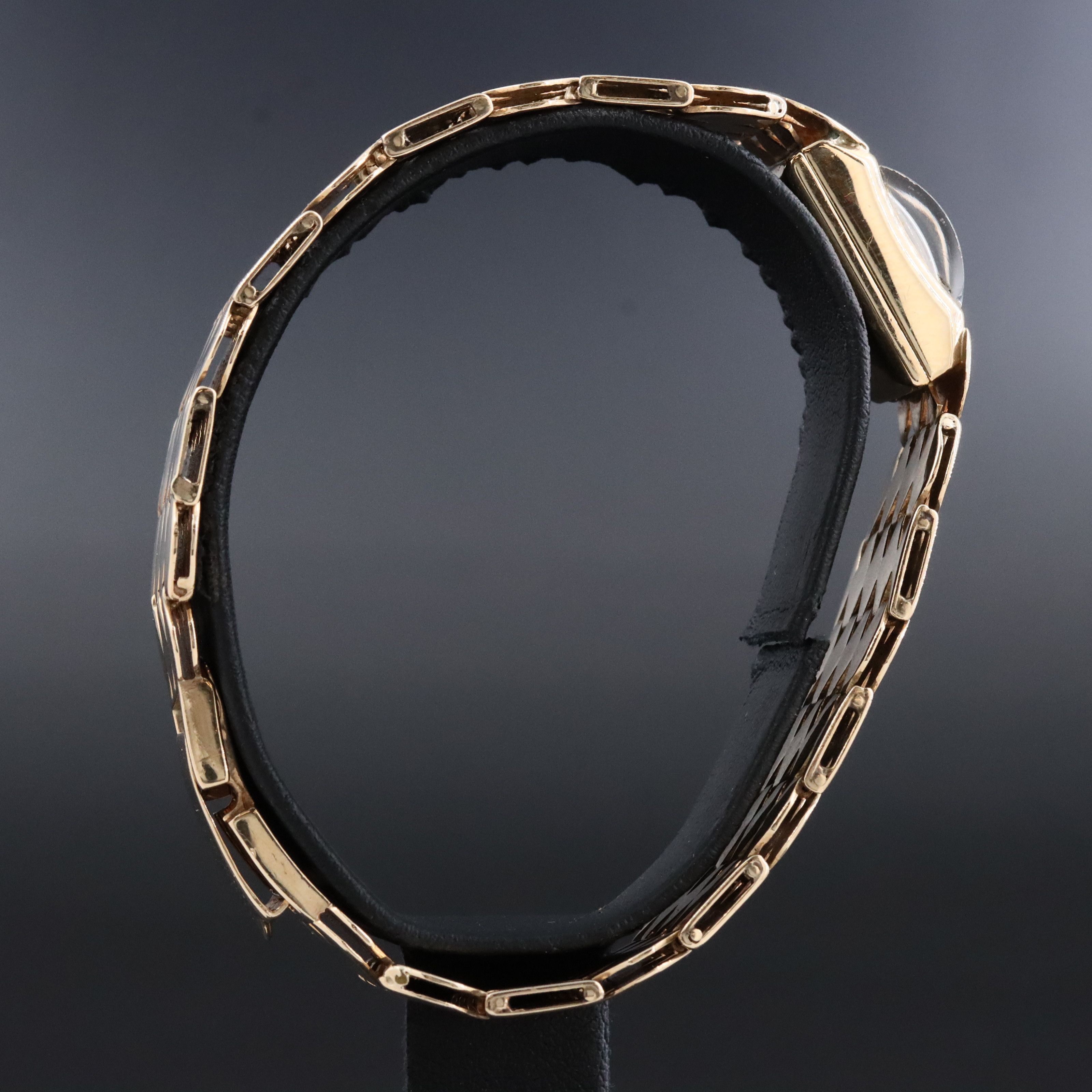 14K Suprecis Incabloc Retro Style Manual Wind Watch