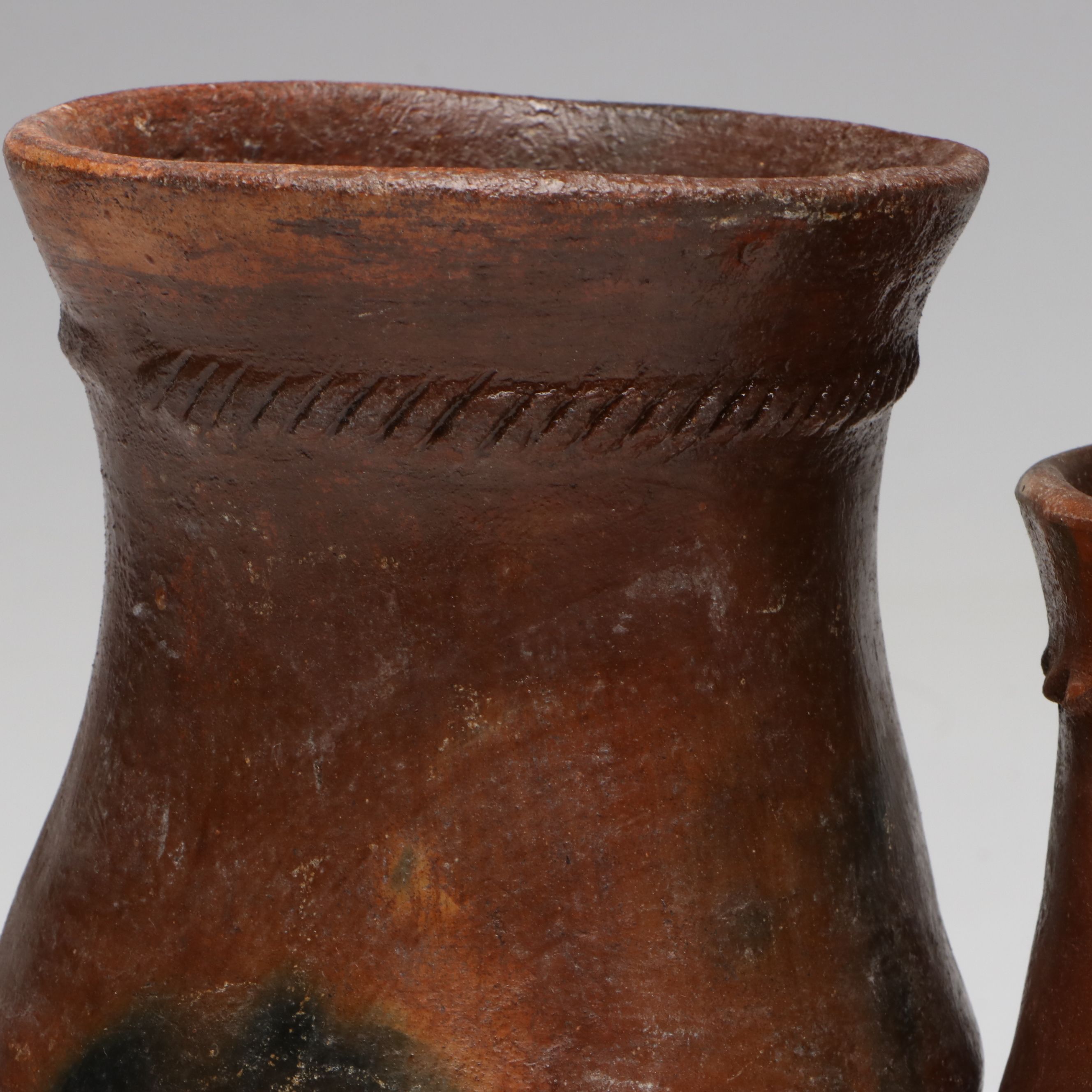 Diné Navajo Piñon Pitch Earthenware Vessels