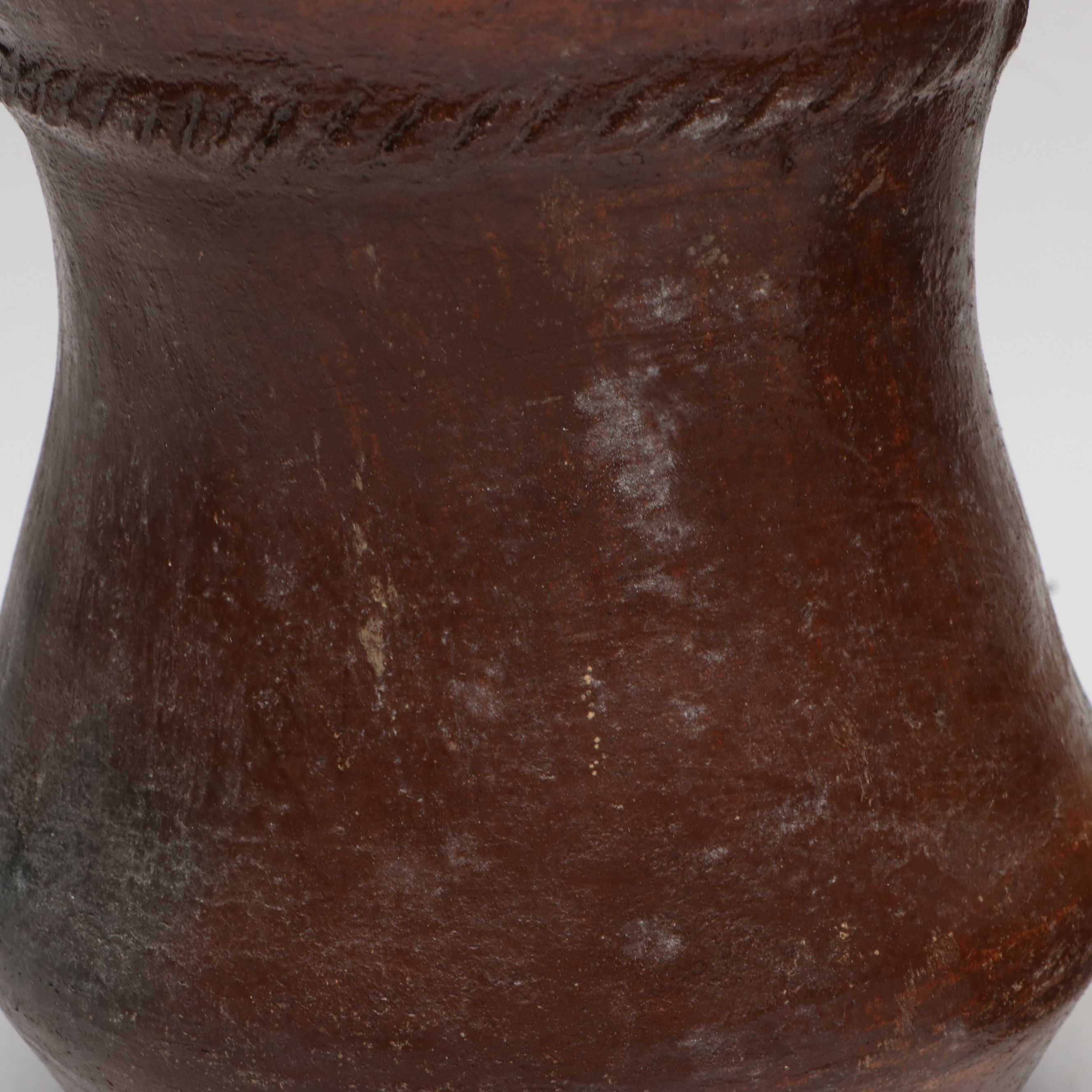 Diné Navajo Piñon Pitch Earthenware Vessels