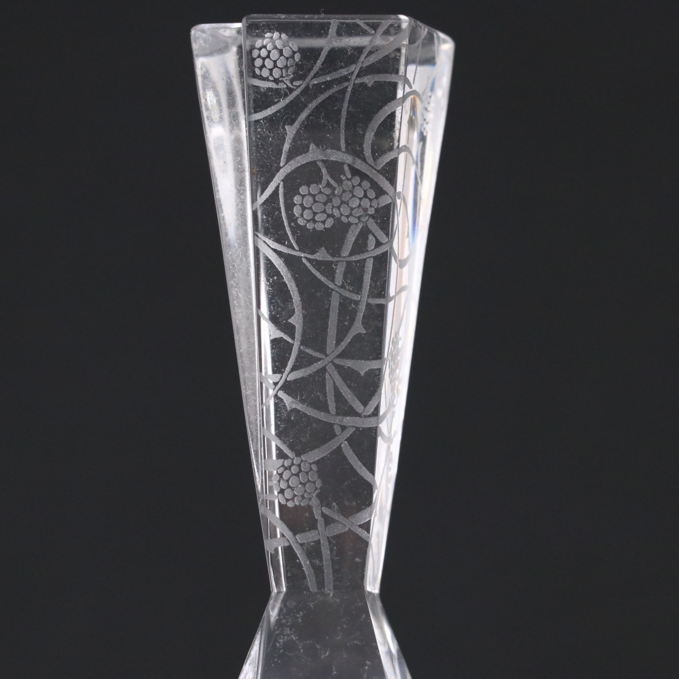 Lalique "Bouchon Mûres" Crystal Wine Bottle Stopper