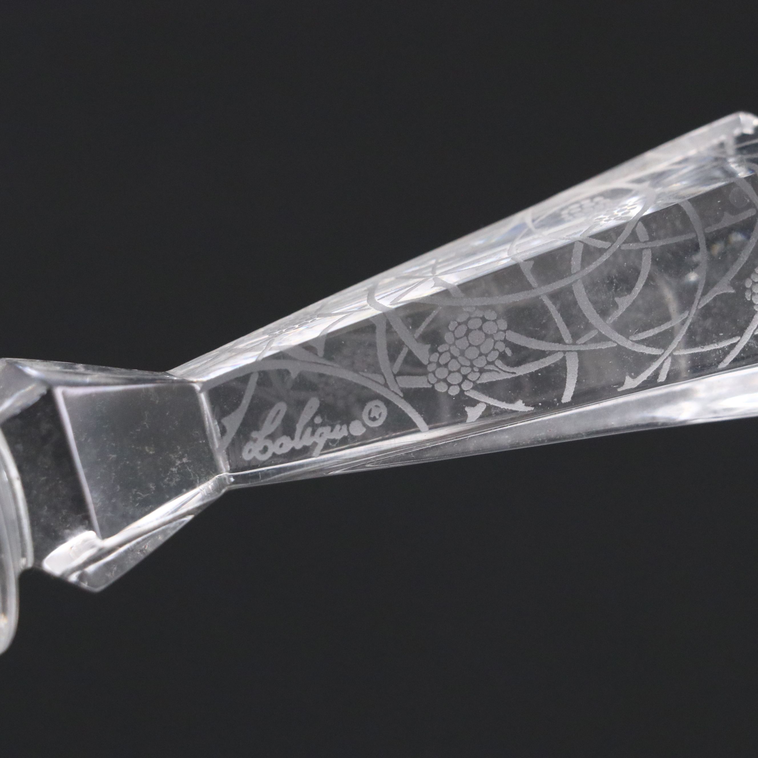 Lalique "Bouchon Mûres" Crystal Wine Bottle Stopper