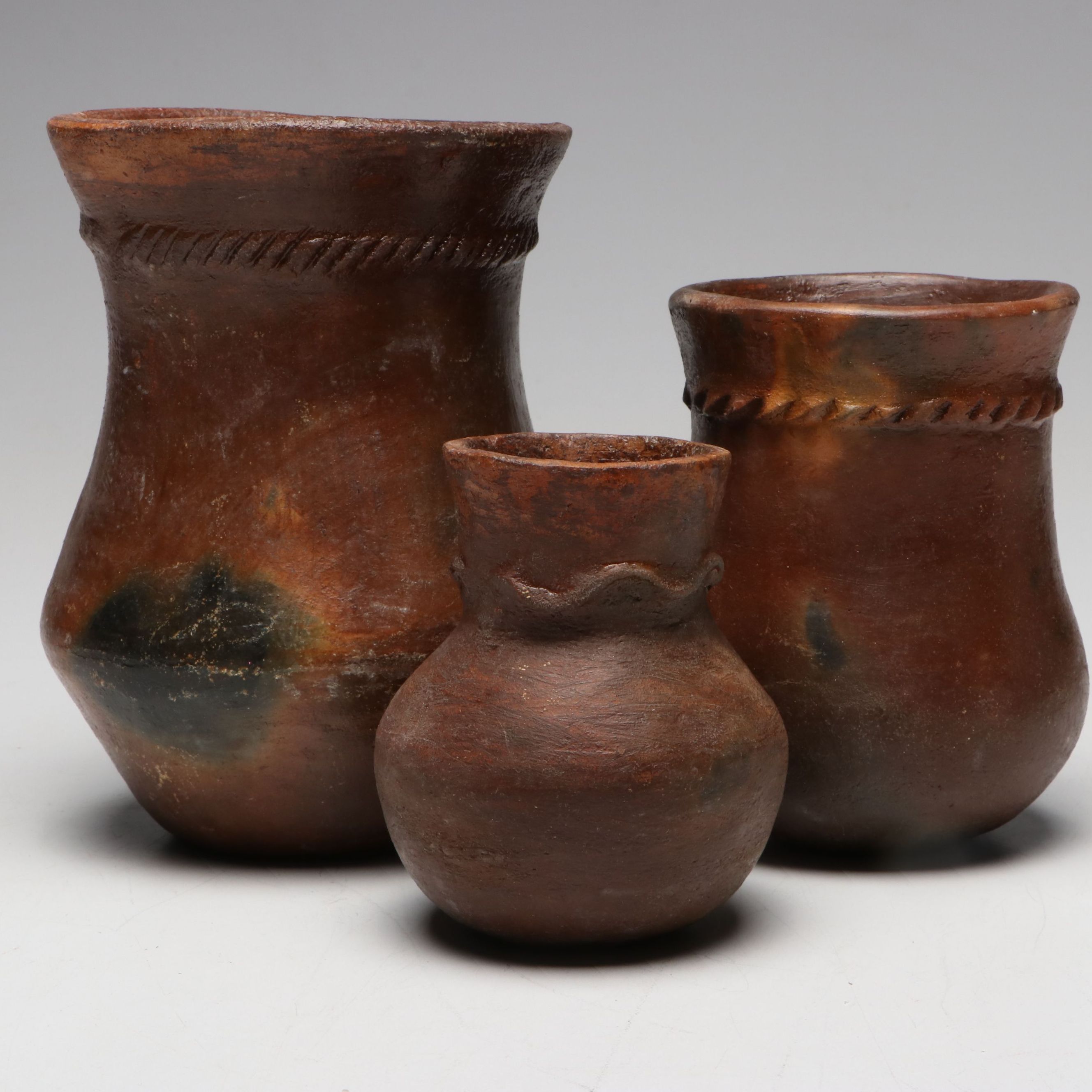 Diné Navajo Piñon Pitch Earthenware Vessels