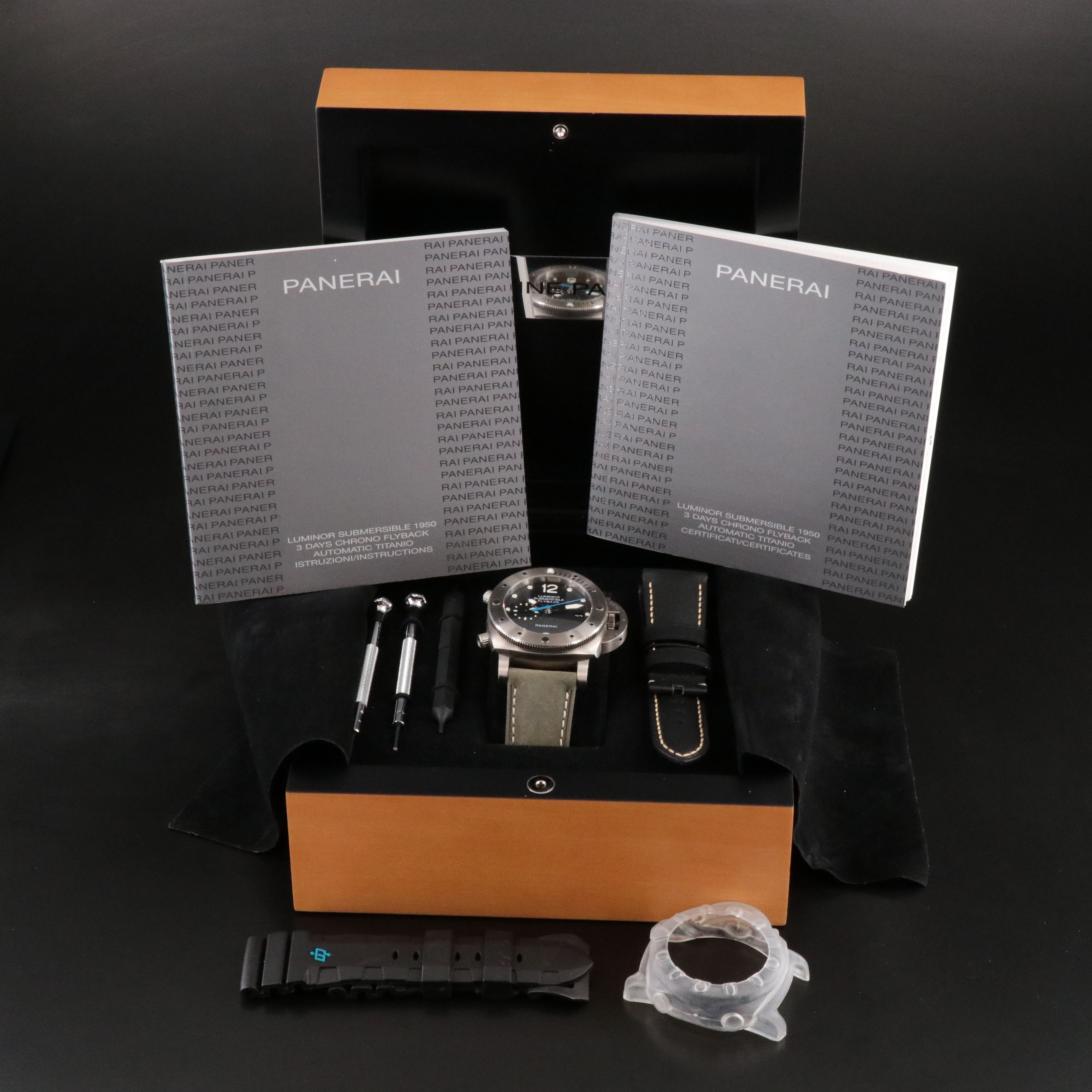 Panerai Luminor Submersible 1950 3 Days Chrono Flyback Titanio Watch PAM00614