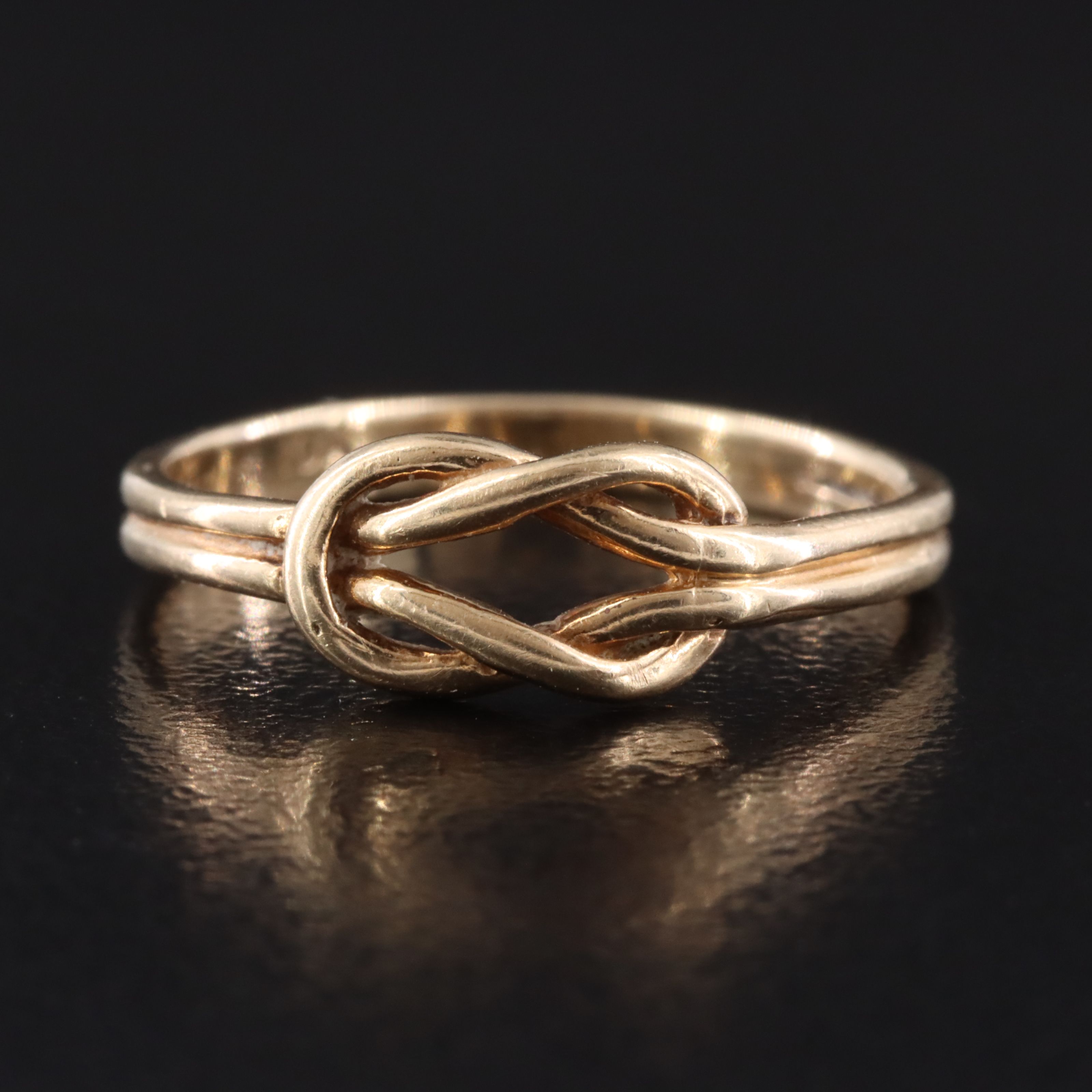 10K Love Knot Ring