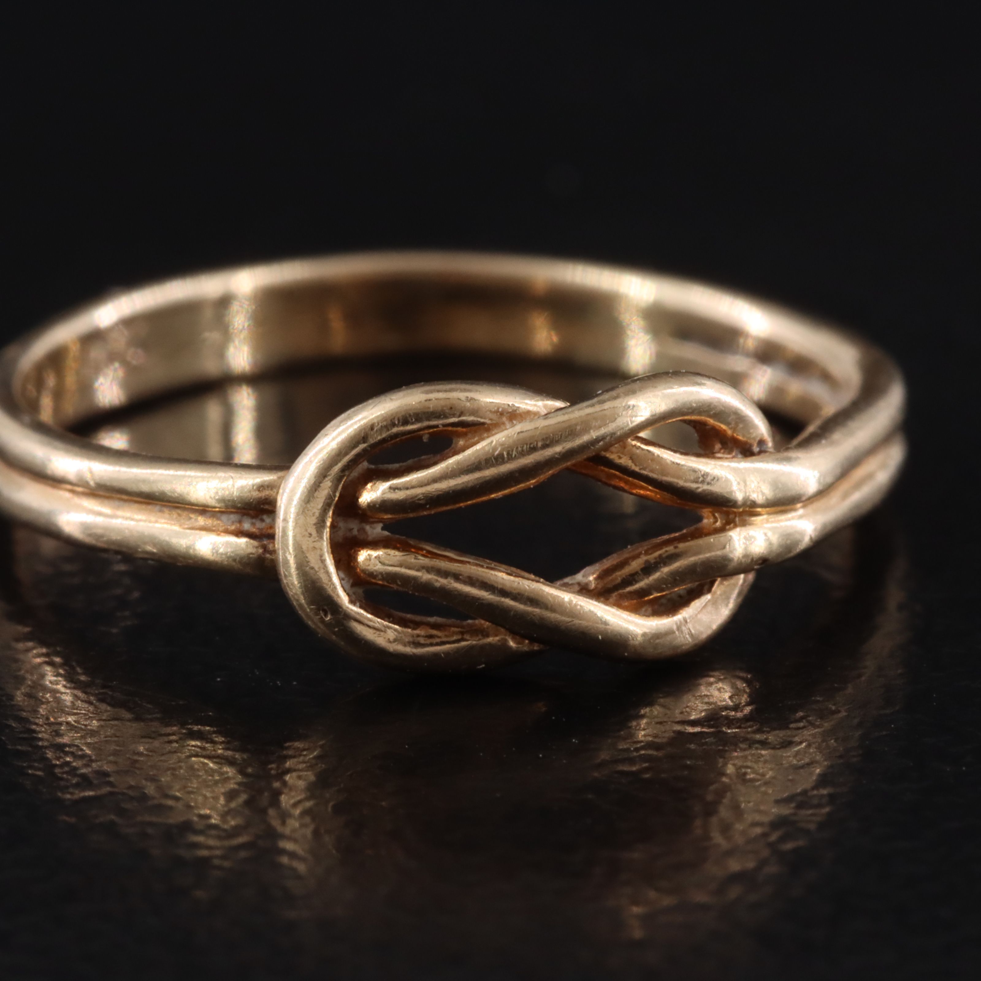 10K Love Knot Ring