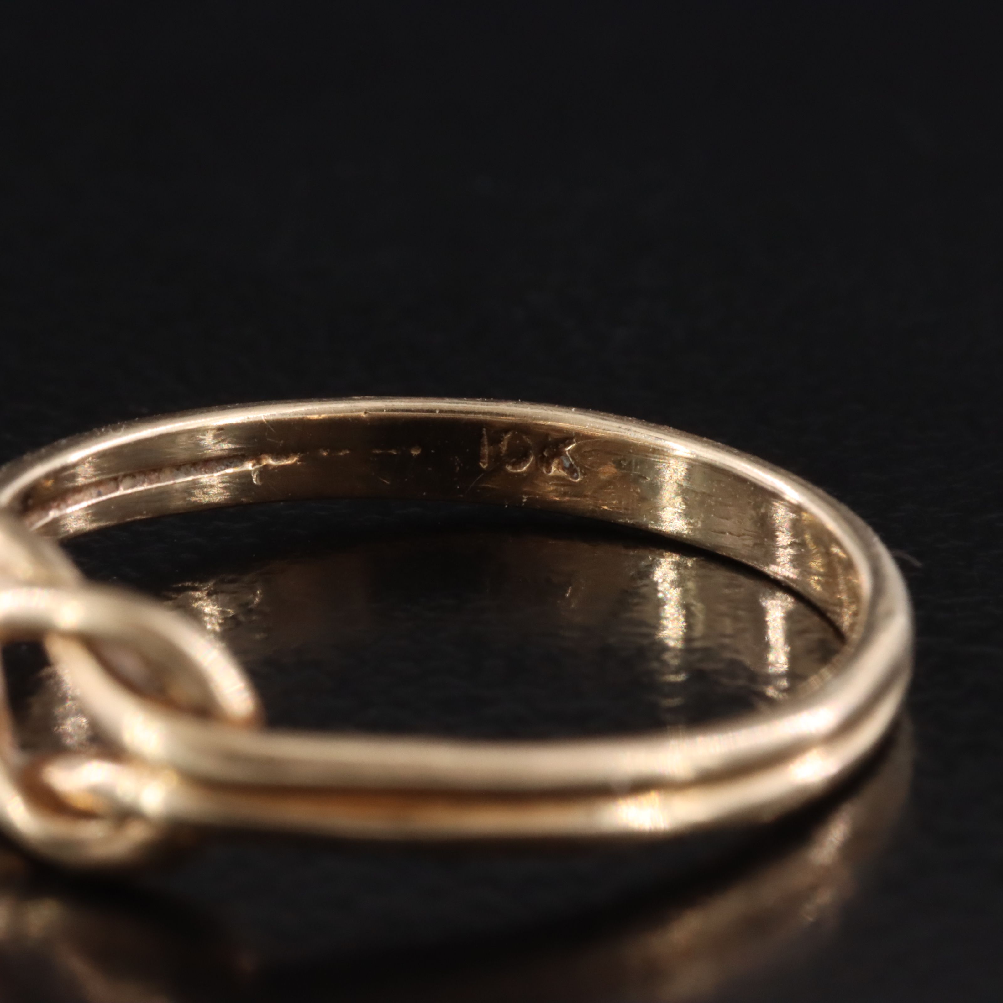 10K Love Knot Ring