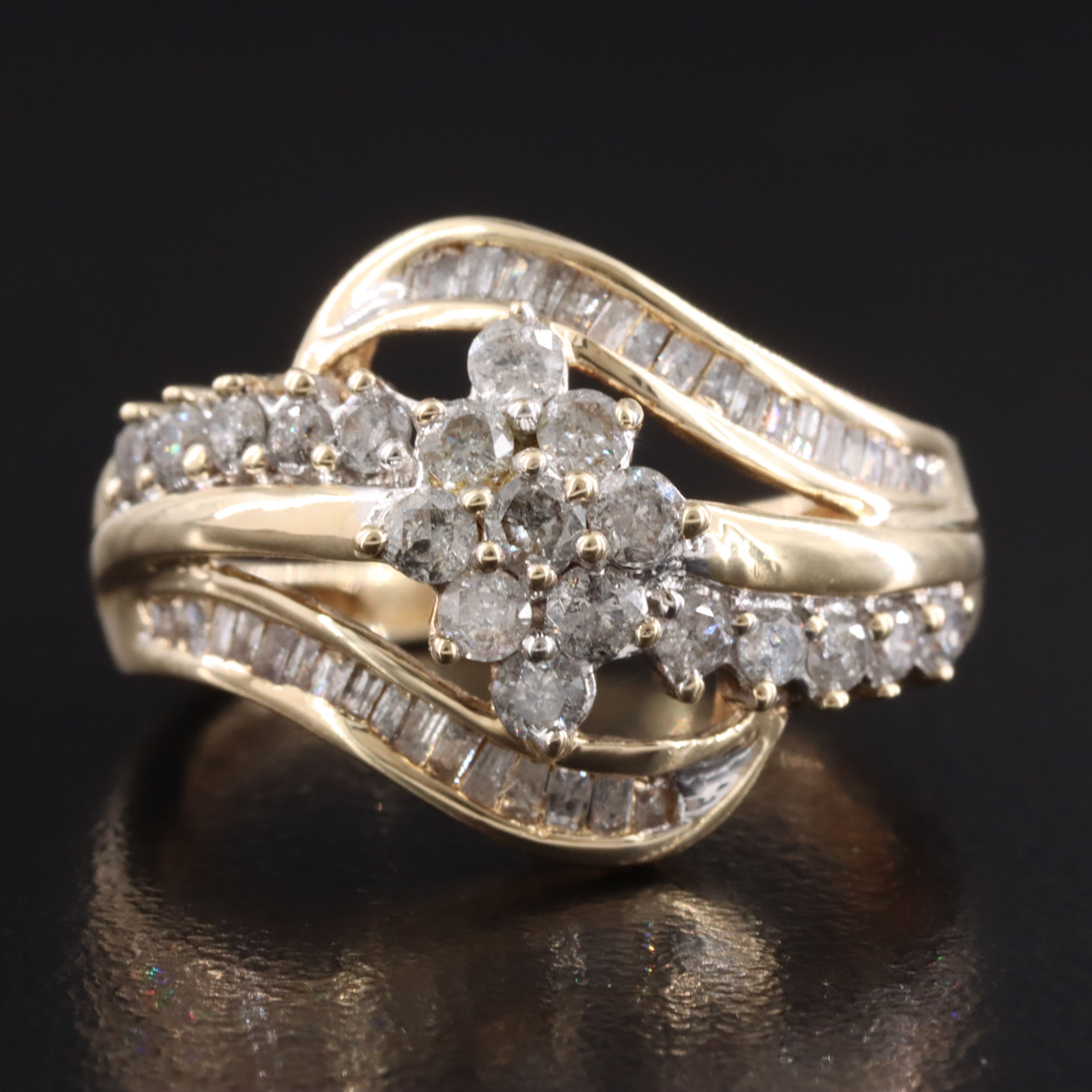 10K 0.96 CTW Diamond Cluster Ring