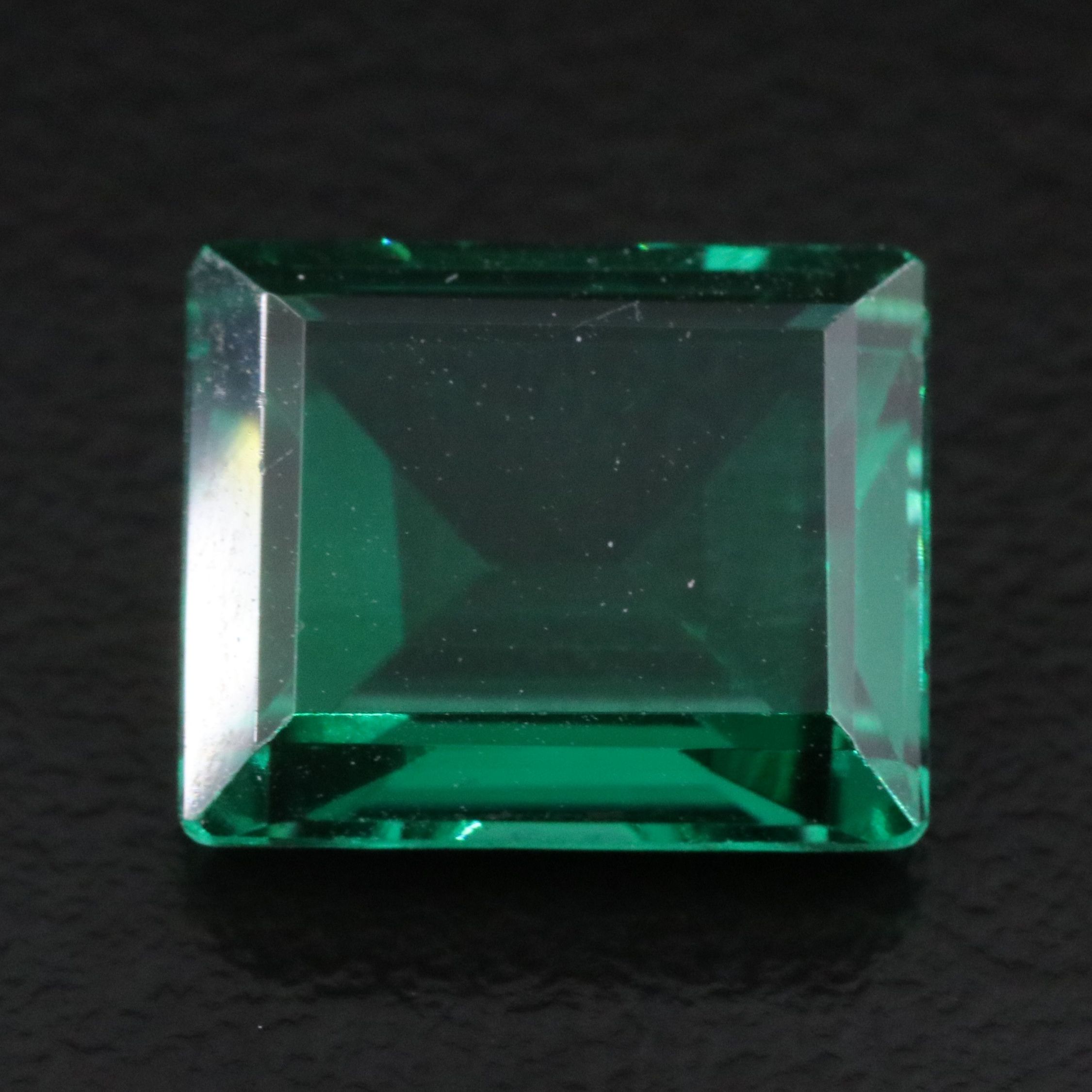 Loose 7.33 CT Lab Grown Spinel Triplet